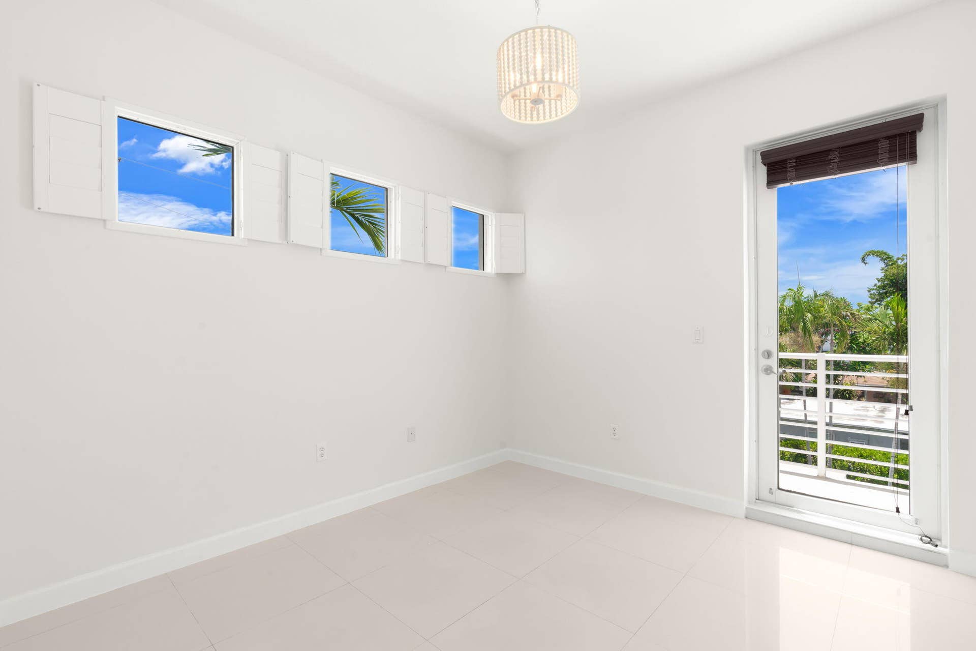 622 NE 10th Avenue, Fort Lauderdale, FL 33304 34-web-or-mls-622 NE 10th Ave Fort Laude