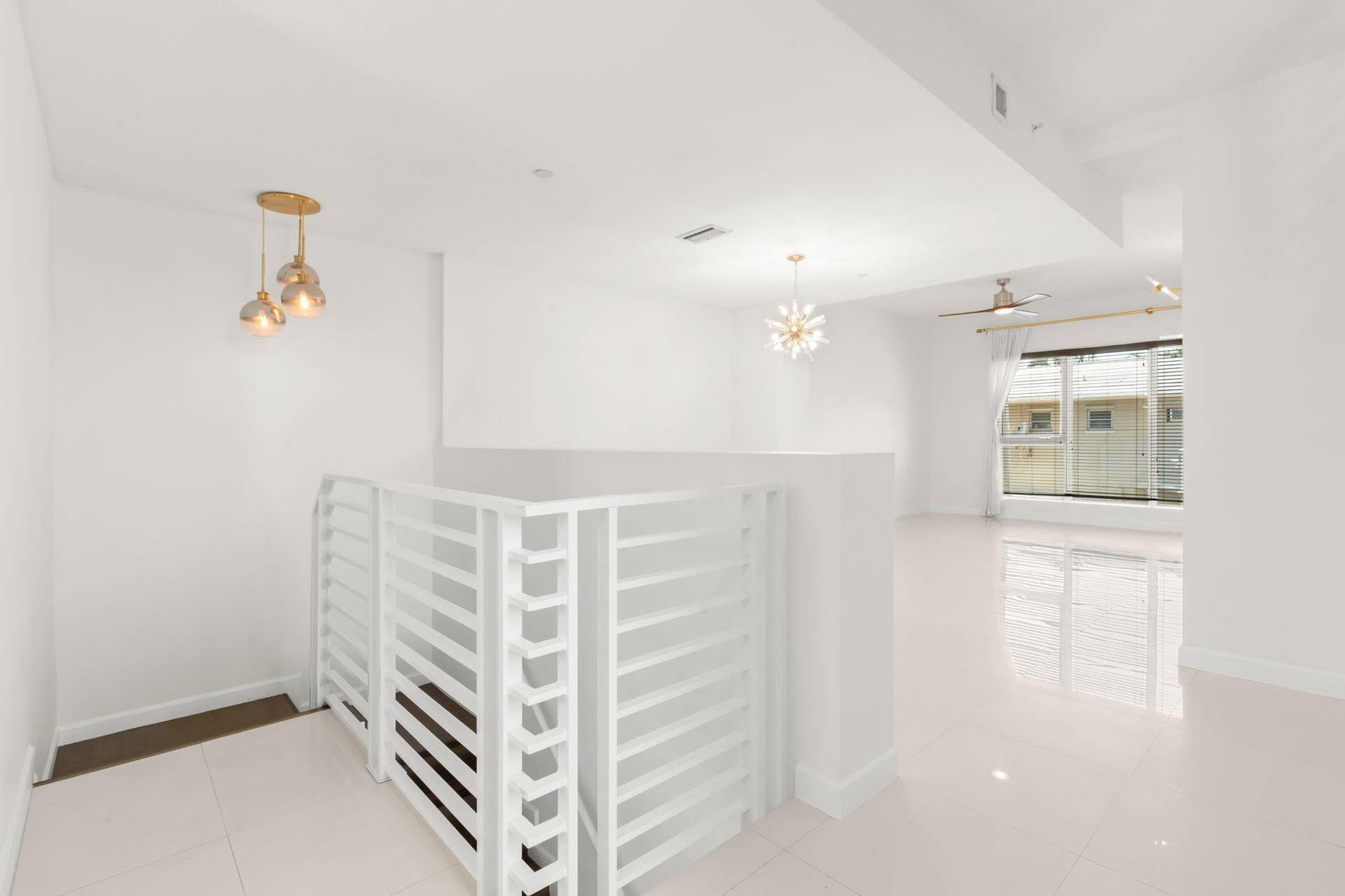 622 NE 10th Avenue, Fort Lauderdale, FL 33304 19-web-or-mls-622 NE 10th Ave Fort Laude