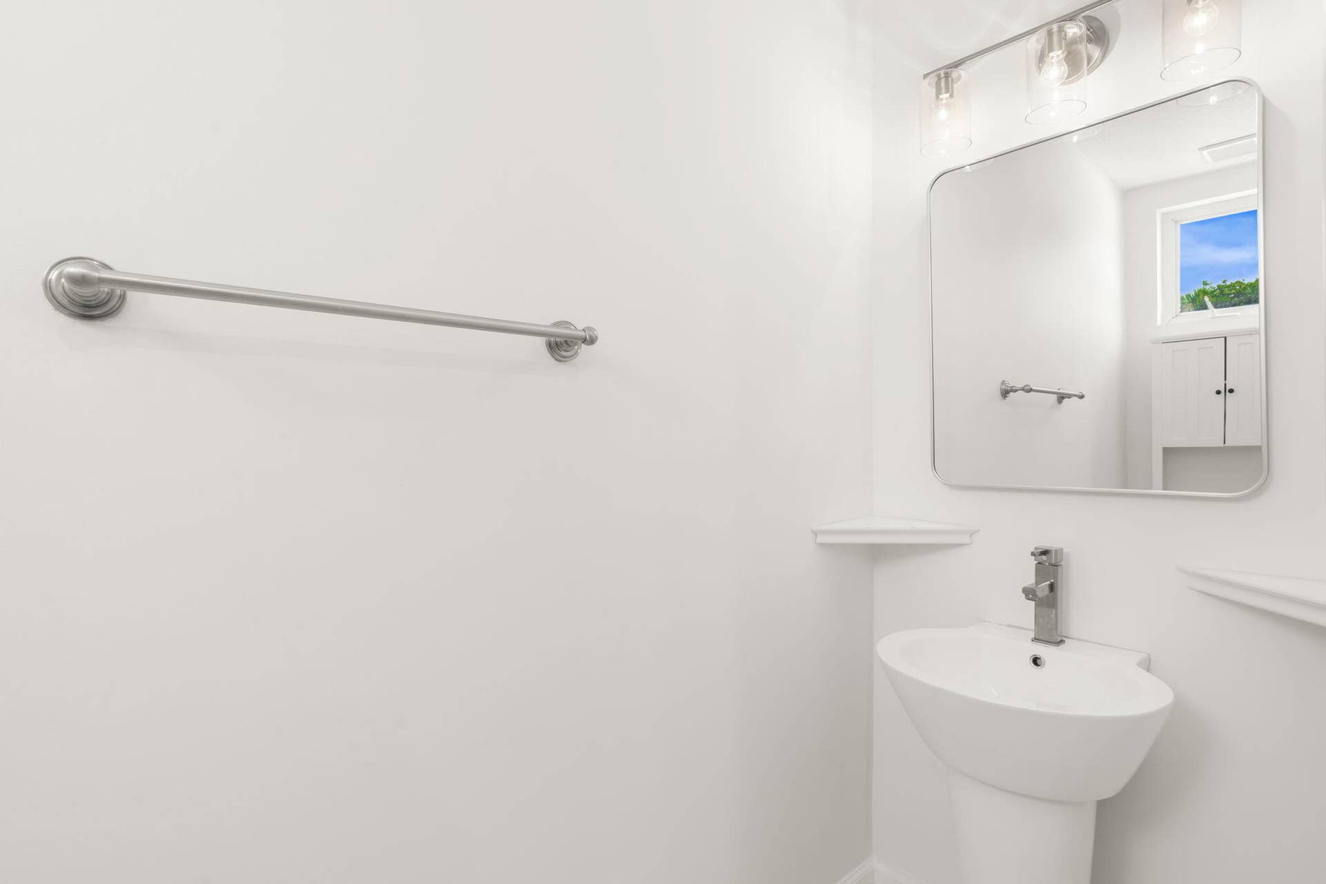 622 NE 10th Avenue, Fort Lauderdale, FL 33304 15-web-or-mls-622 NE 10th Ave Fort Laude