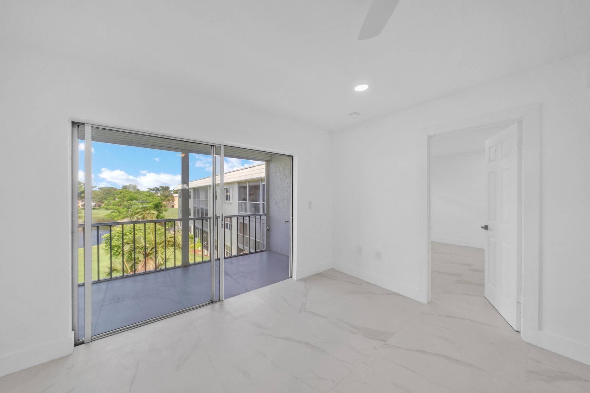 9880 Marina Boulevard, #1536, Boca Raton, FL 33428 6 Living Area (3)