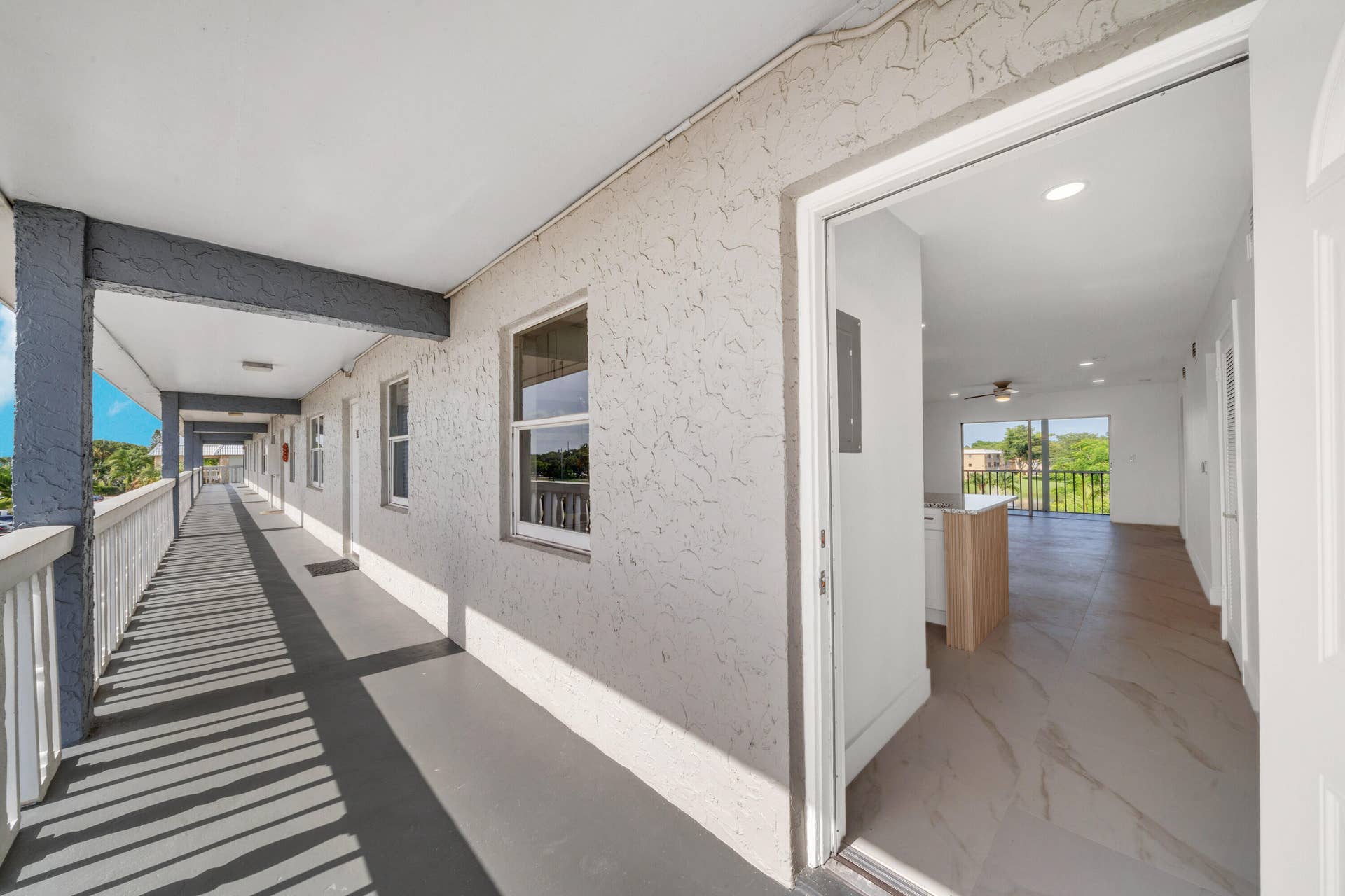 9880 Marina Boulevard, #1536, Boca Raton, FL 33428 2 Catwalk