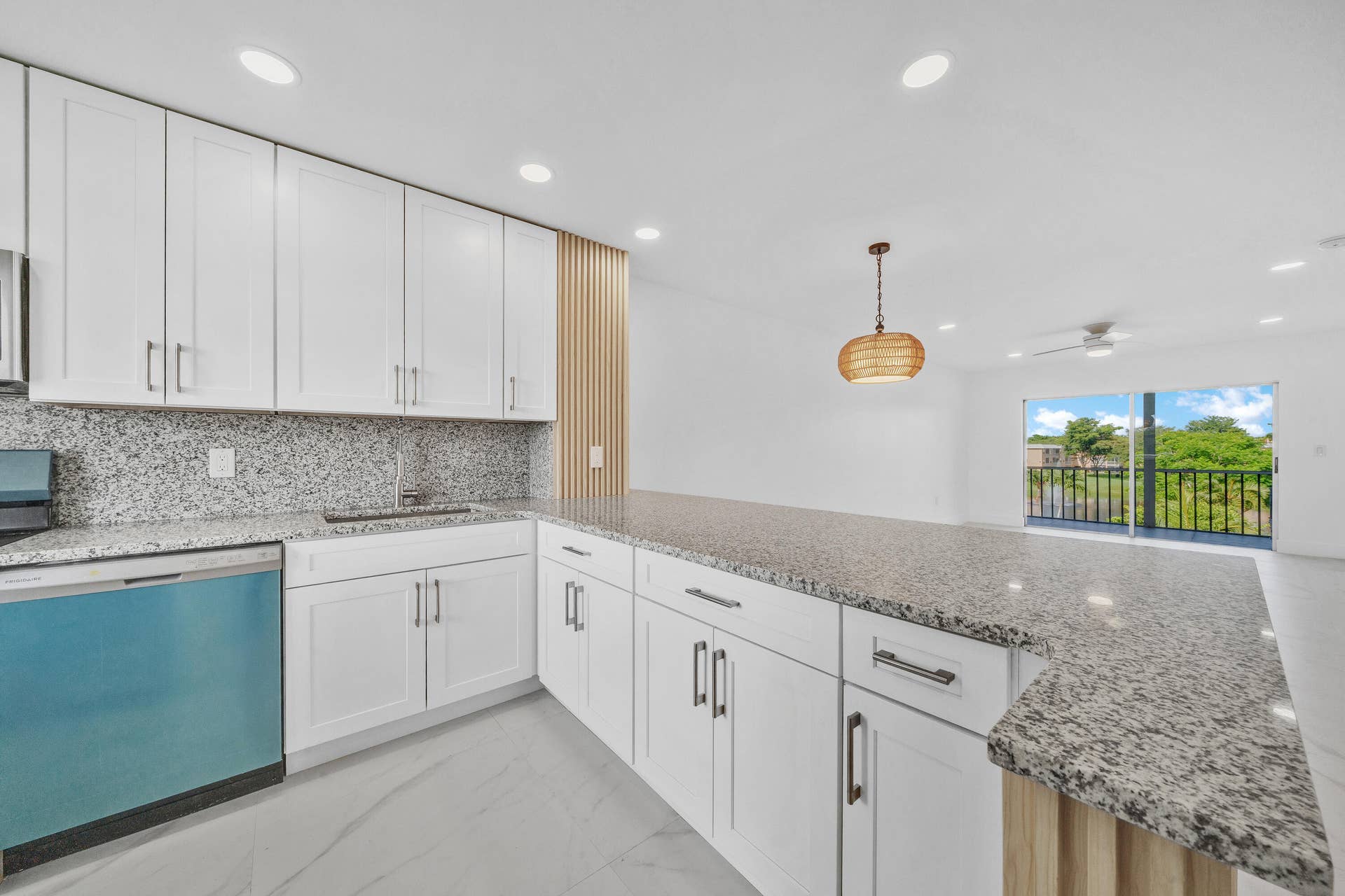 9880 Marina Boulevard, #1536, Boca Raton, FL 33428 4 Kitchen (2)