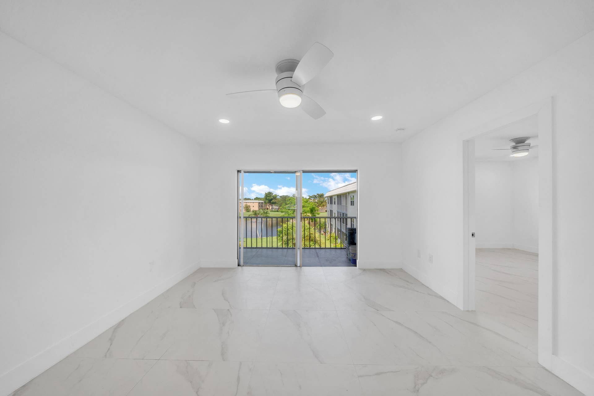 9880 Marina Boulevard, #1536, Boca Raton, FL 33428 6 Living Area (2)