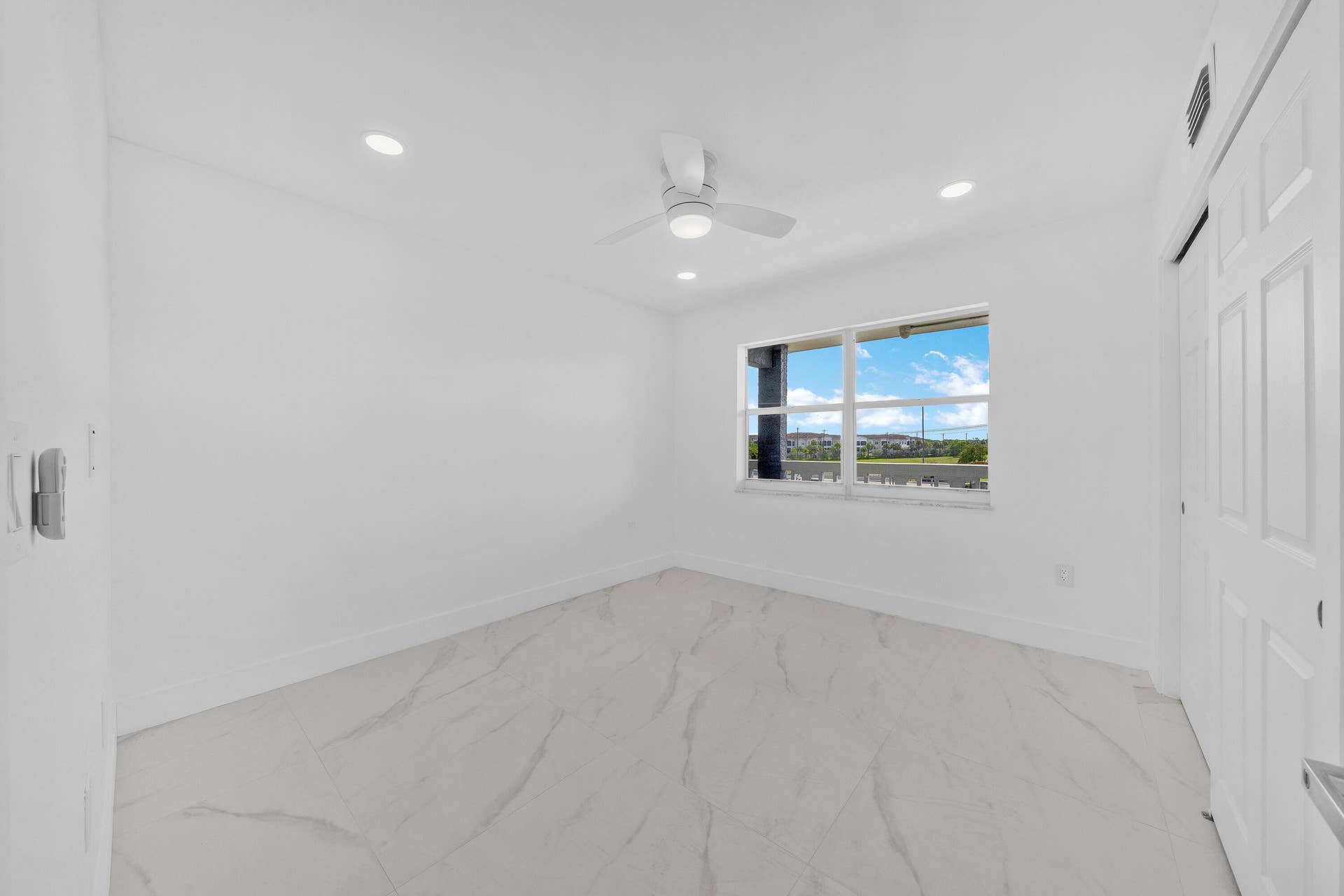 9880 Marina Boulevard, #1536, Boca Raton, FL 33428 16 Guest Area (3)