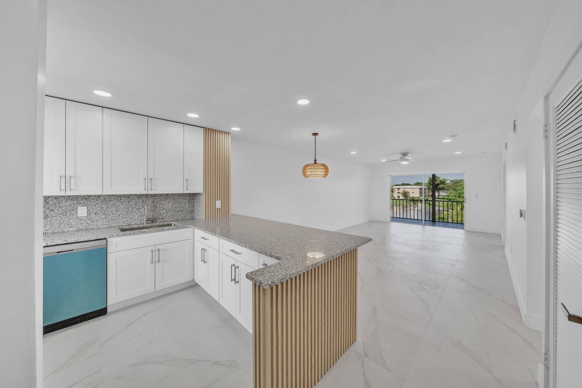 9880 Marina Boulevard, #1536, Boca Raton, FL 33428 4 Kitchen (1)