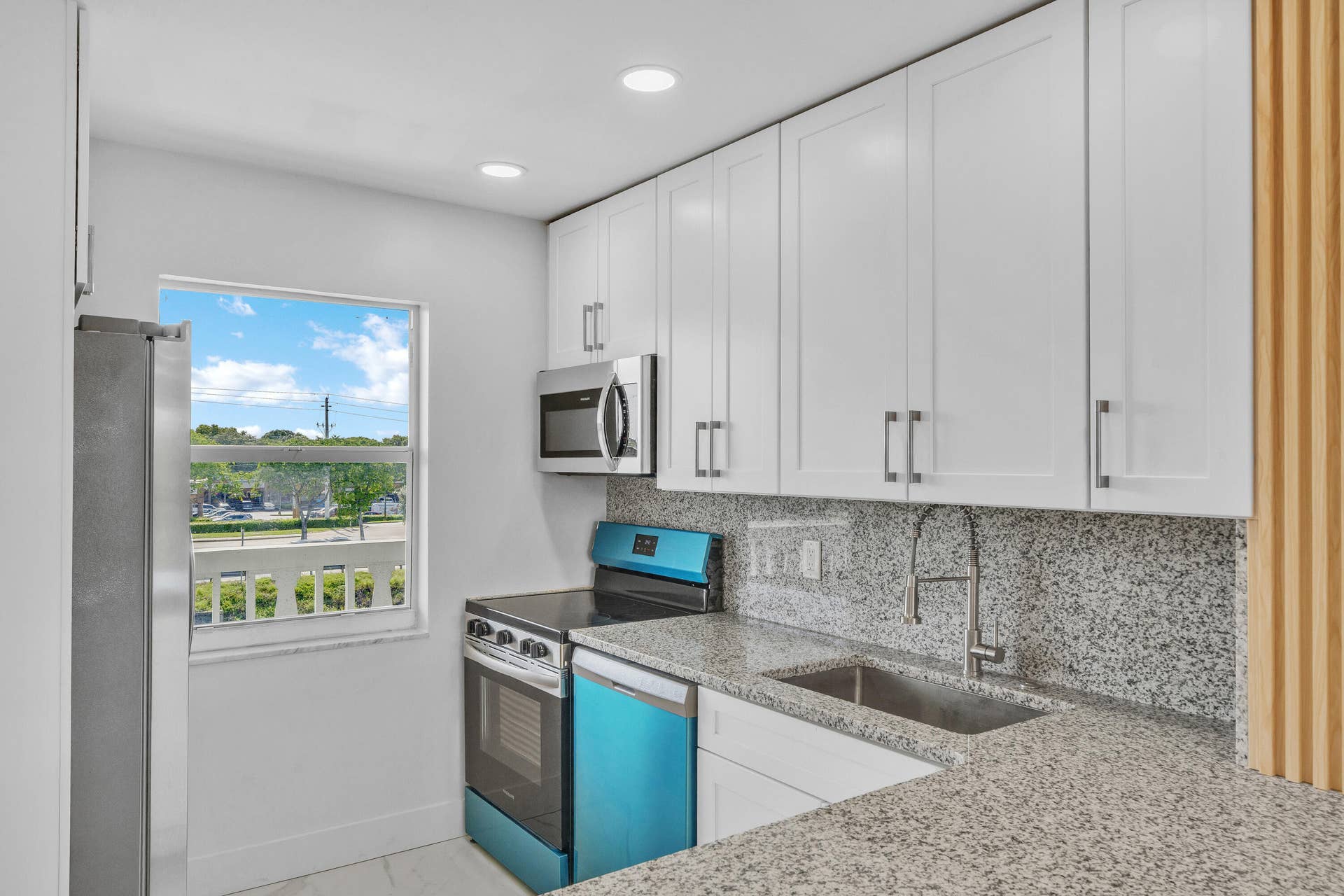 9880 Marina Boulevard, #1536, Boca Raton, FL 33428 17 Kitchen (5)