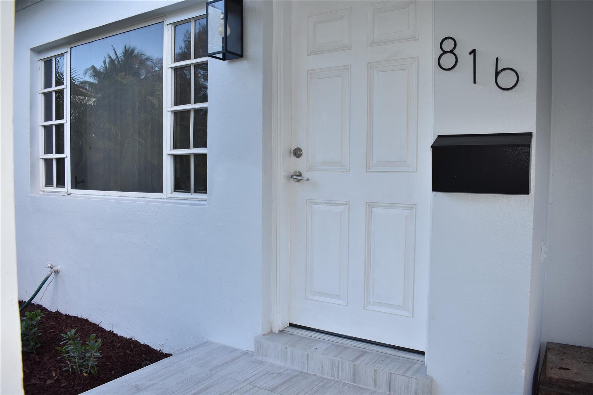 816 SE 6th Court, Fort Lauderdale, FL 33301 Front Entry to Home