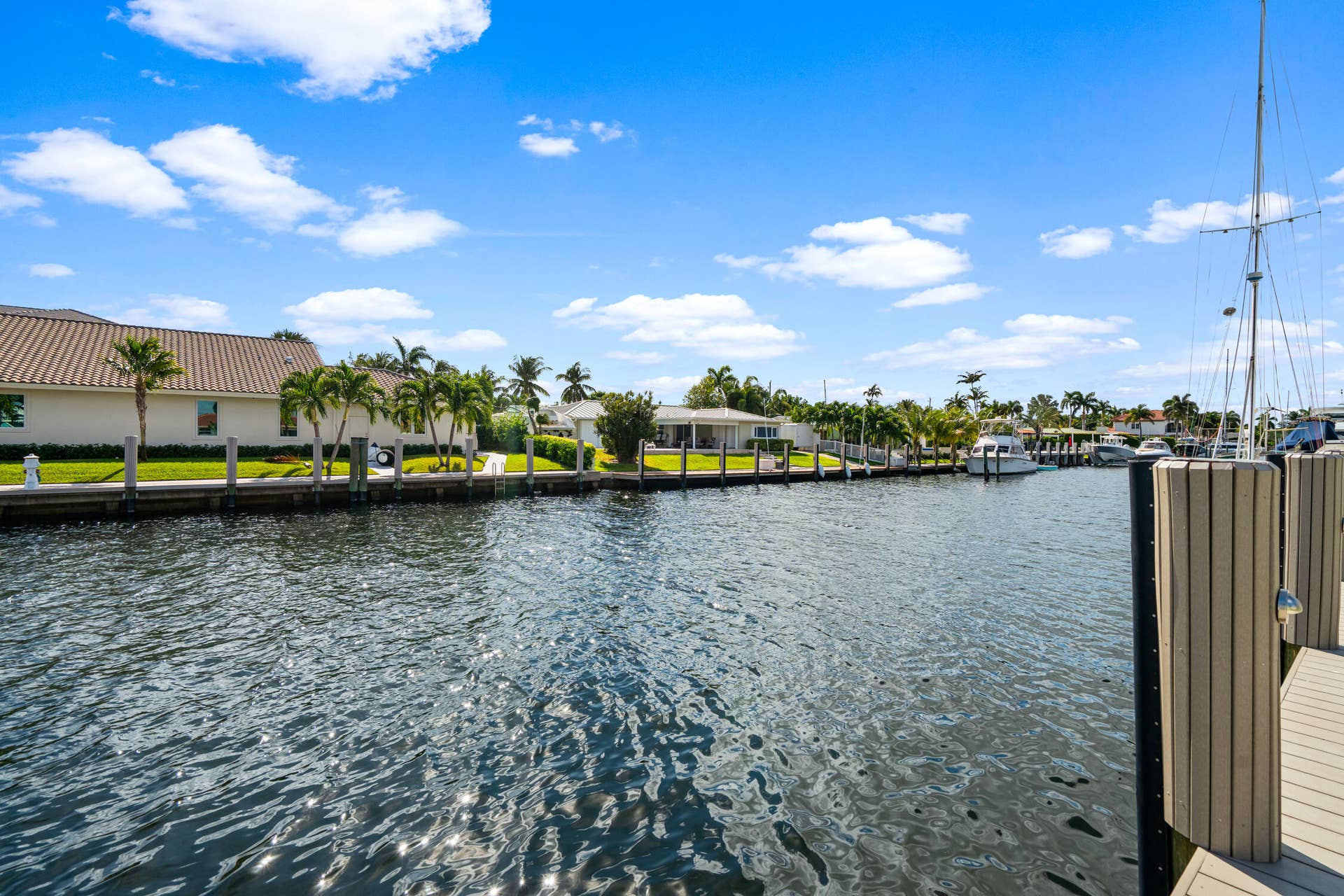 2760 NE 7TH Street, Pompano Beach, Pompano Beach, FL 33062 Canal View
