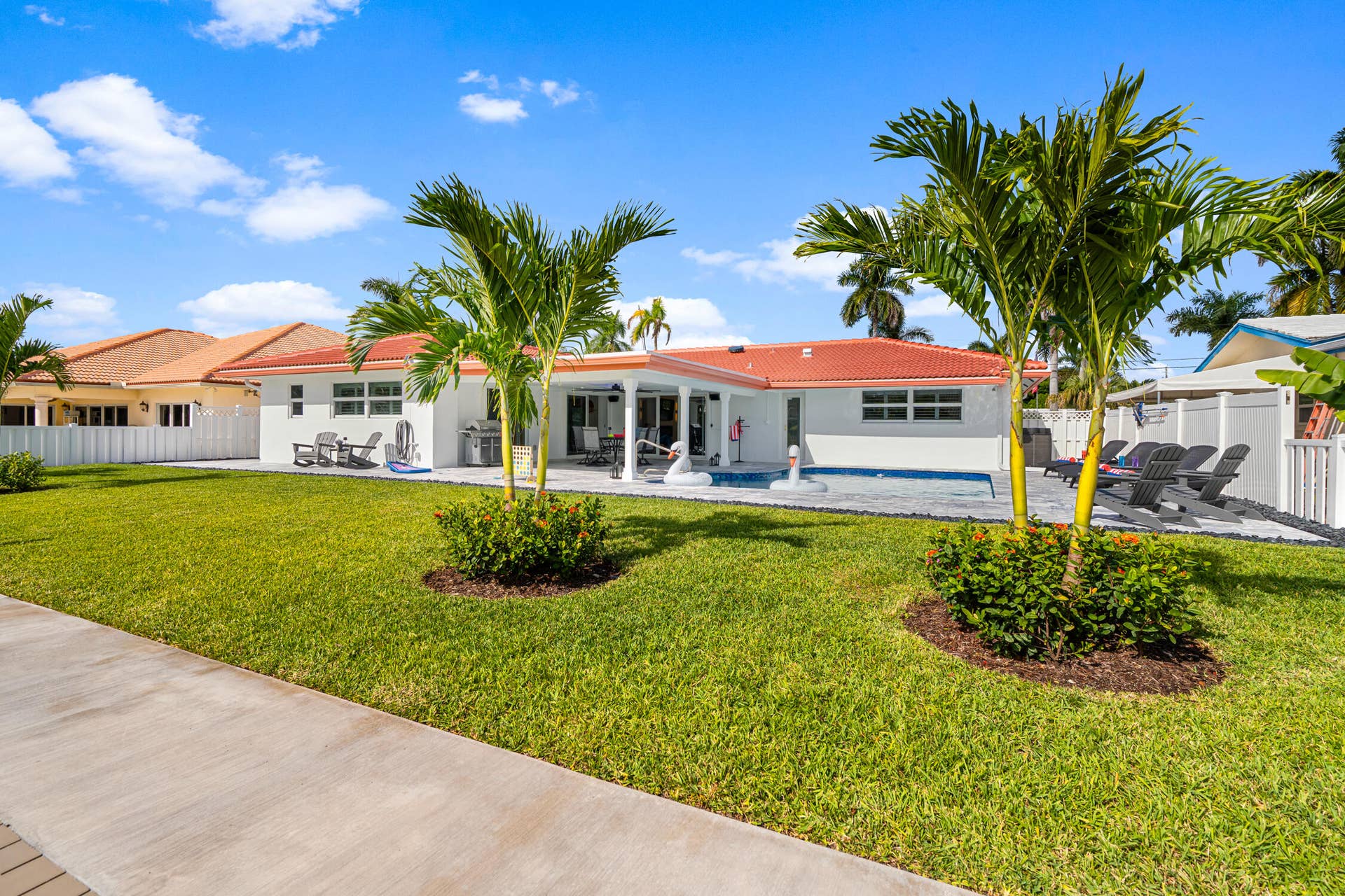2760 NE 7TH Street, Pompano Beach, Pompano Beach, FL 33062 Rear Exterior & Backyard