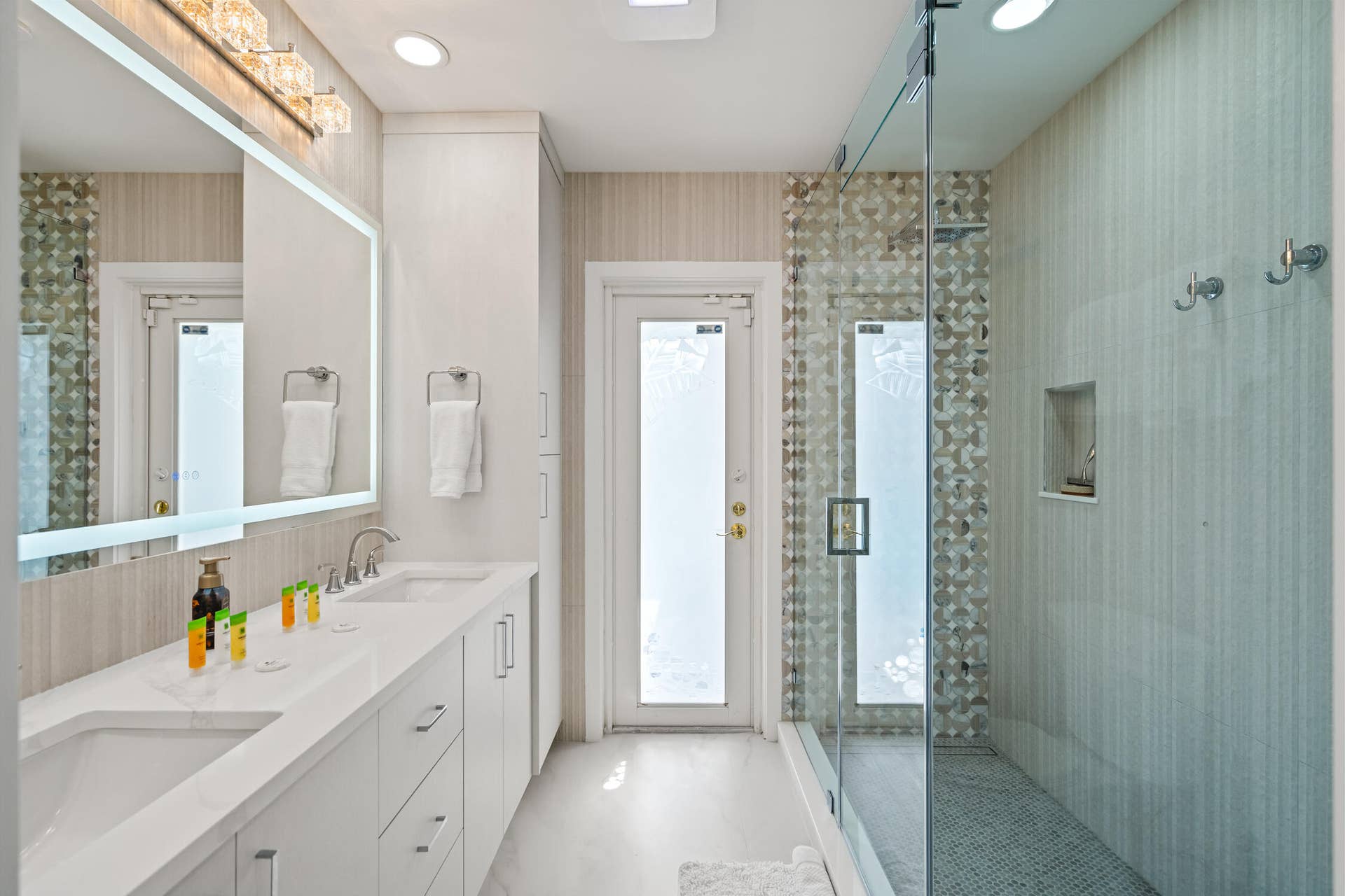 2760 NE 7TH Street, Pompano Beach, Pompano Beach, FL 33062 Bathroom 1
