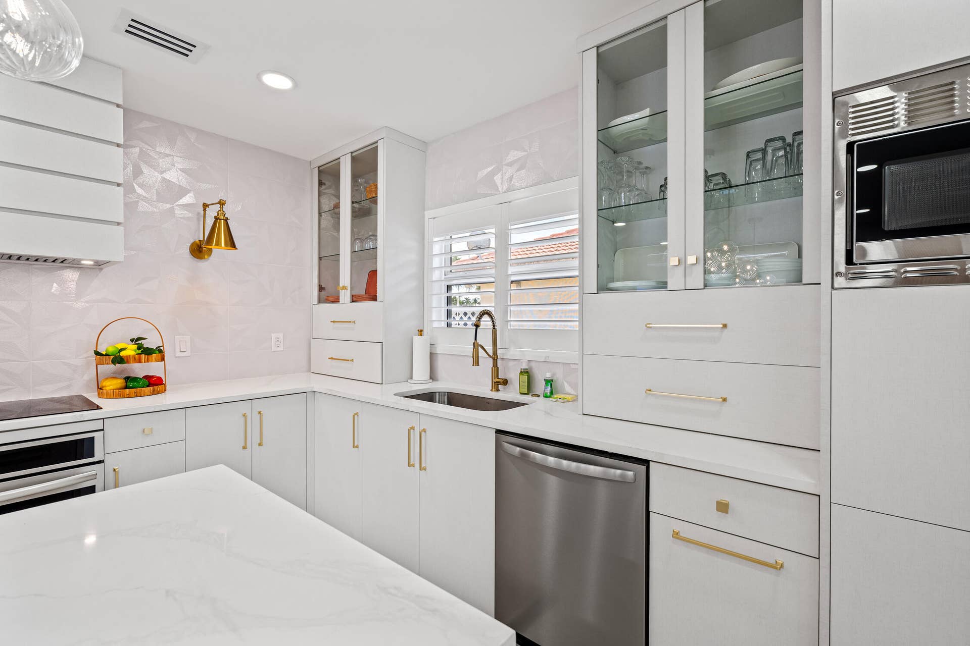 2760 NE 7TH Street, Pompano Beach, Pompano Beach, FL 33062 Kitchen