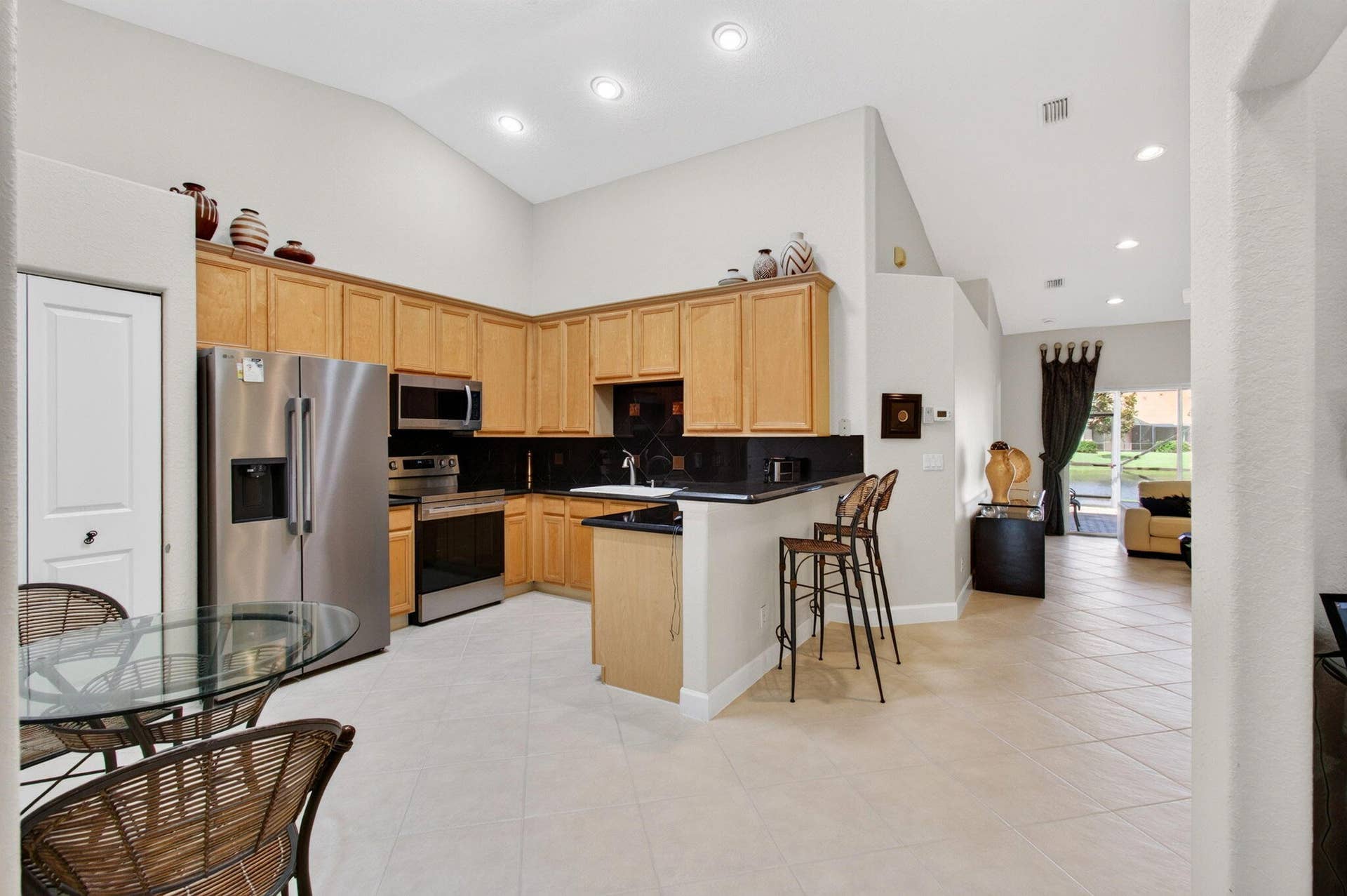 2096 STONINGTON Terrace, West Palm Beach, FL 33411 Dome Skylight