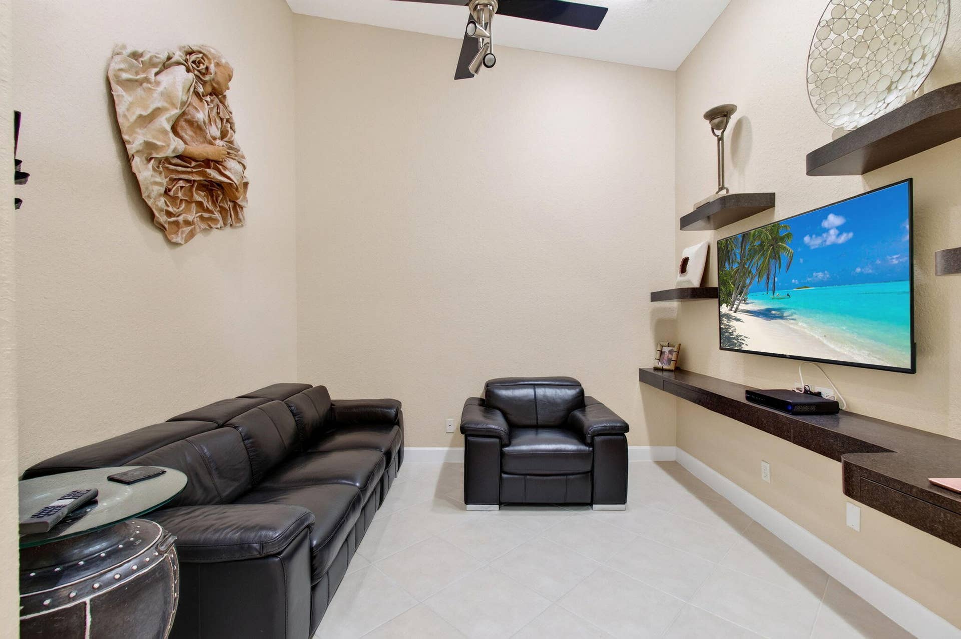 2096 STONINGTON Terrace, West Palm Beach, FL 33411 Vaulted Ceilings