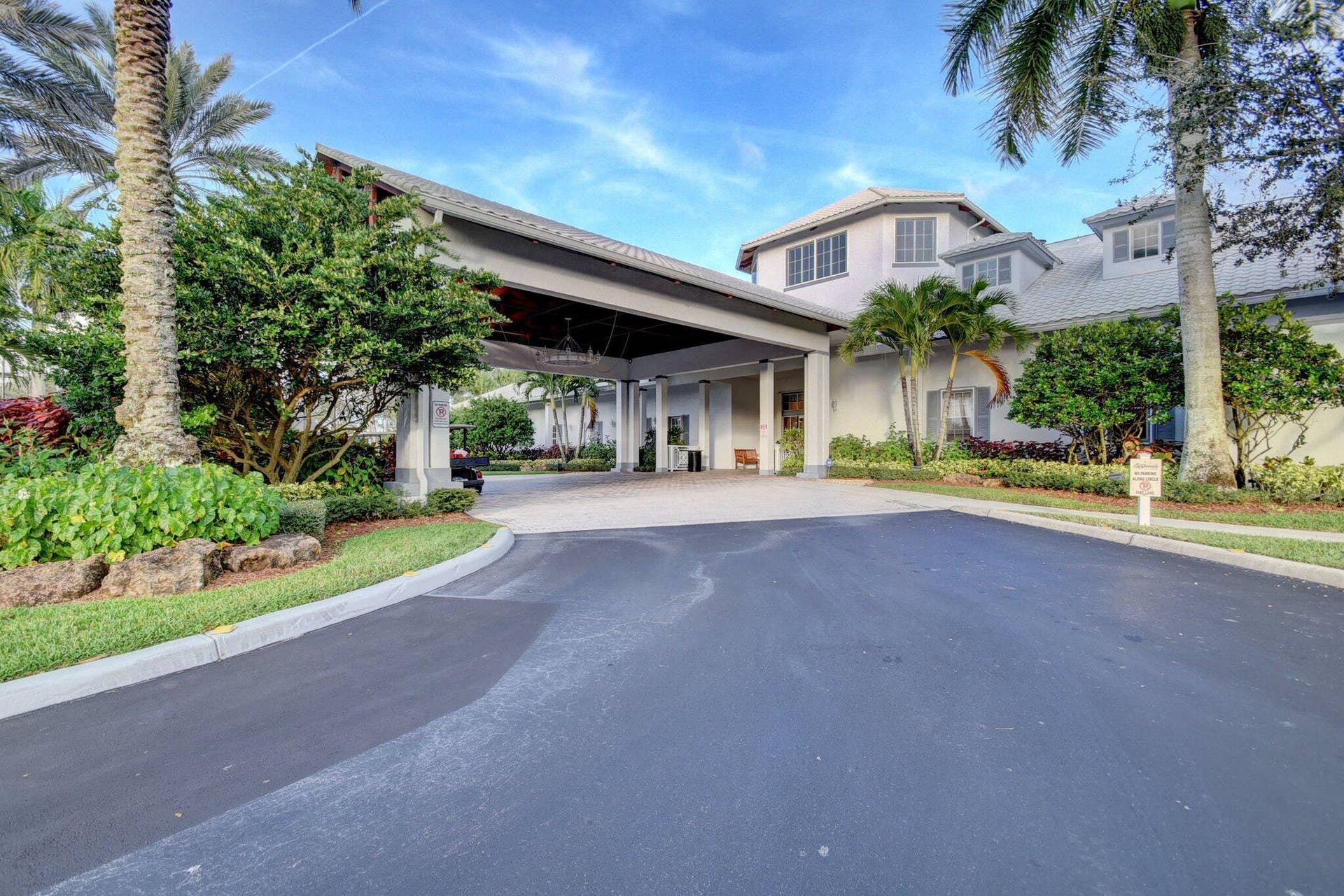 2096 STONINGTON Terrace, West Palm Beach, FL 33411 5-Clubhouse Entrance