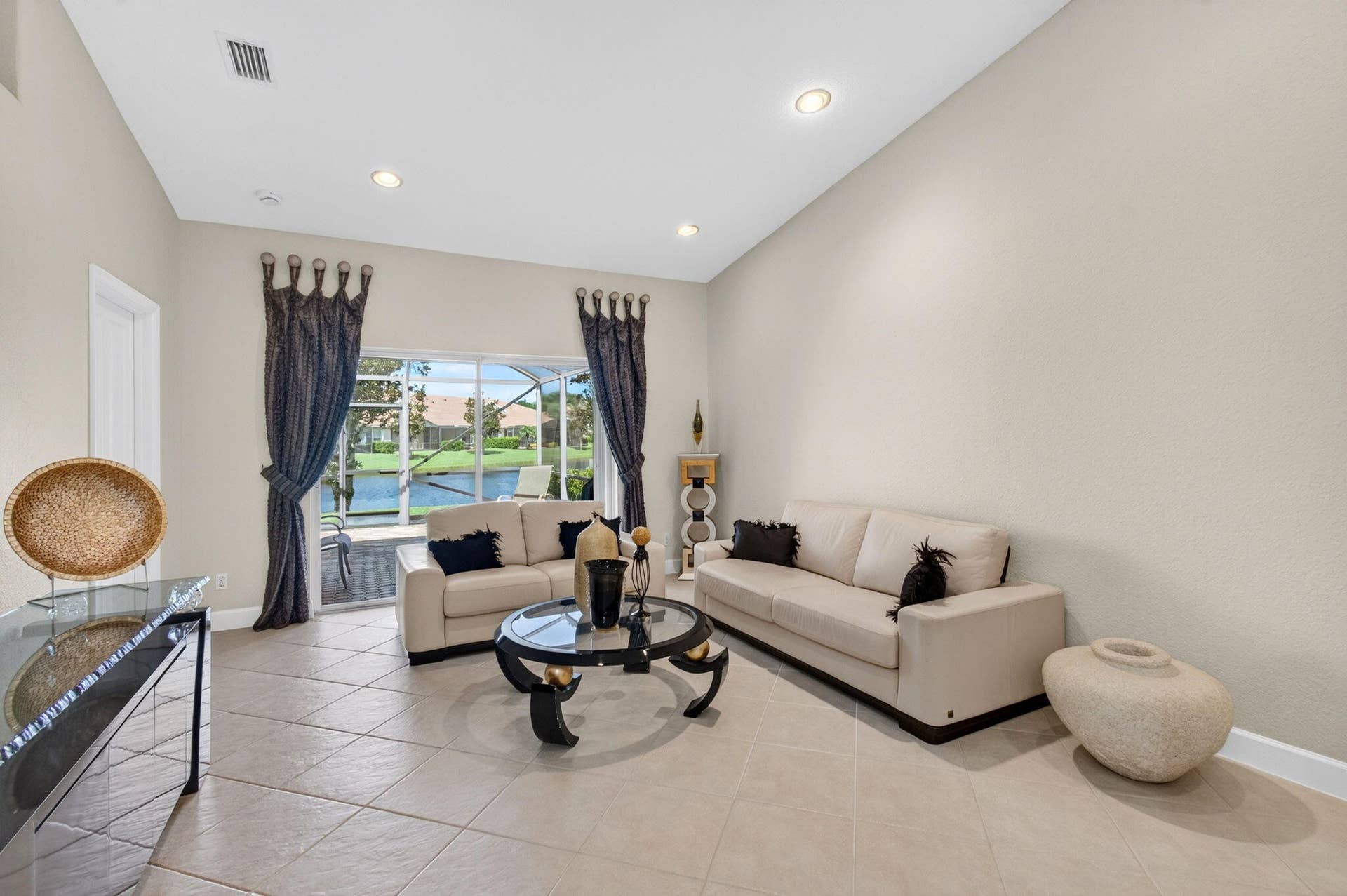 2096 STONINGTON Terrace, West Palm Beach, FL 33411 Vaulted Ceilings