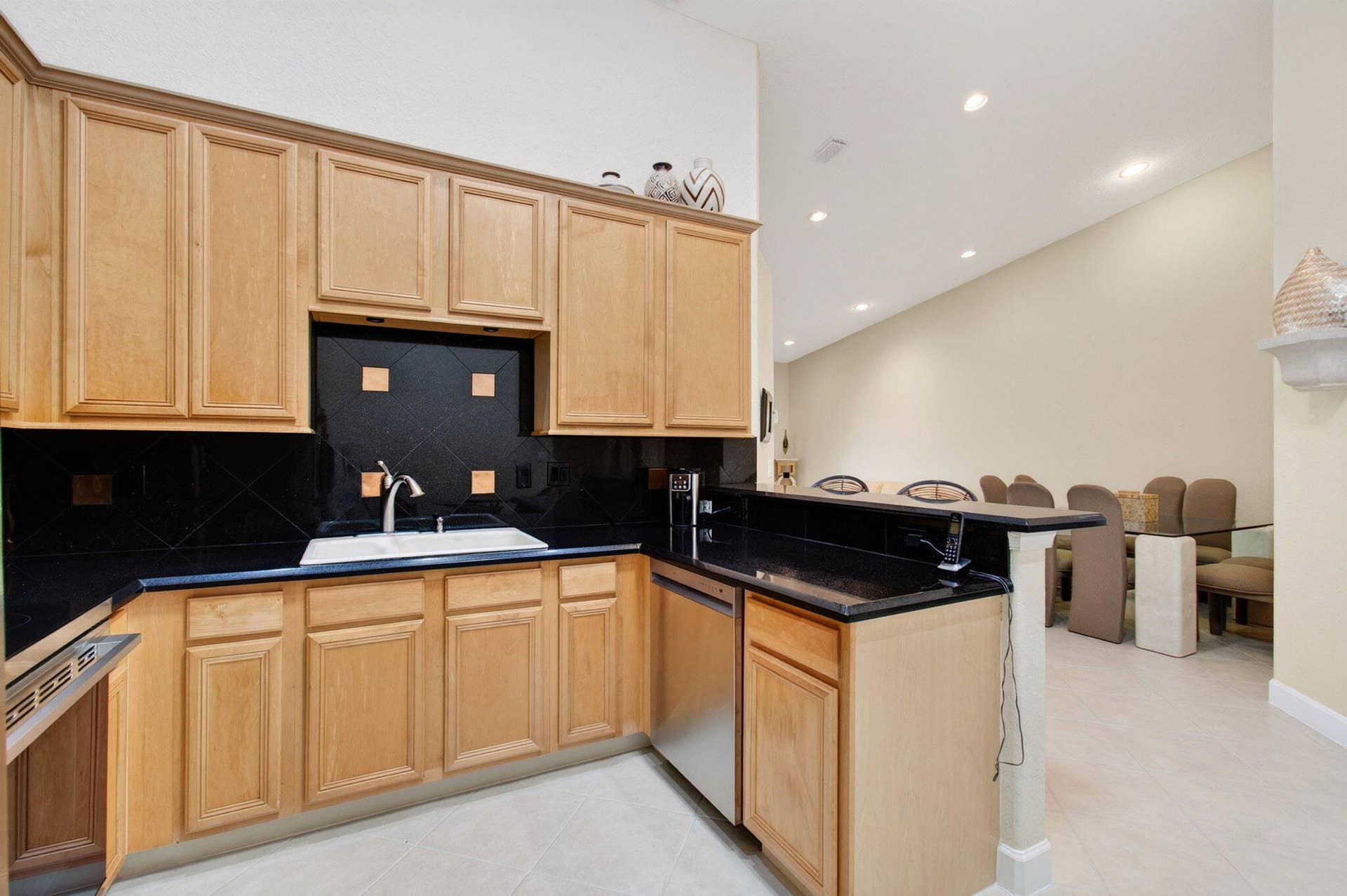 2096 STONINGTON Terrace, West Palm Beach, FL 33411 New Appliances