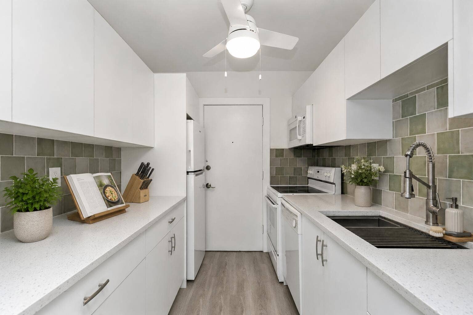 2270 NE 68TH Street, #1908, Fort Lauderdale, FL 33308 Virtually Staged