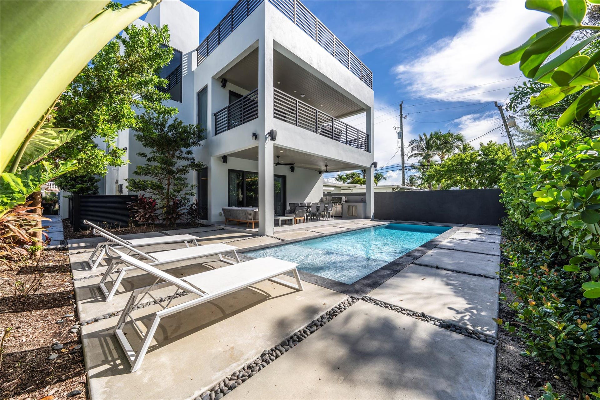 3320 NE 17TH Street, Fort Lauderdale, Fort Lauderdale, FL 33305 Photo 3