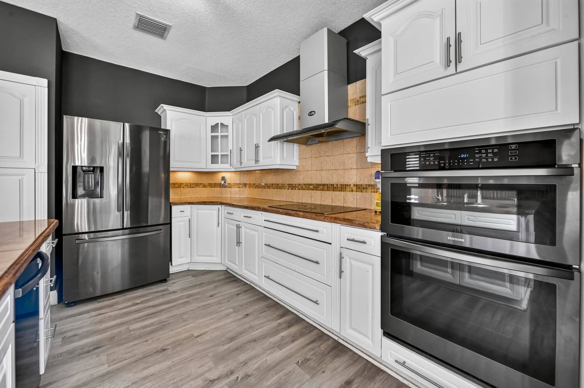 4065 SW 152nd Avenue, Miramar, FL 33027 15 Kitchen 04