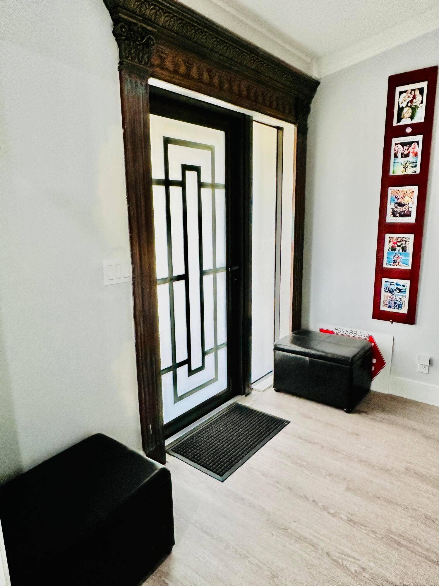 6995 entrance2