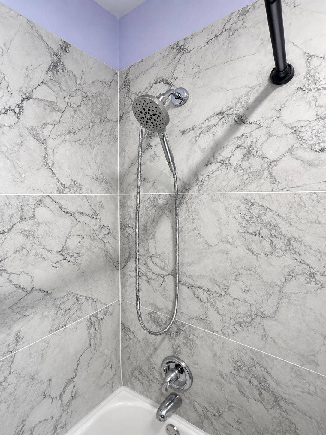 6995 Guest Bathroom : :11