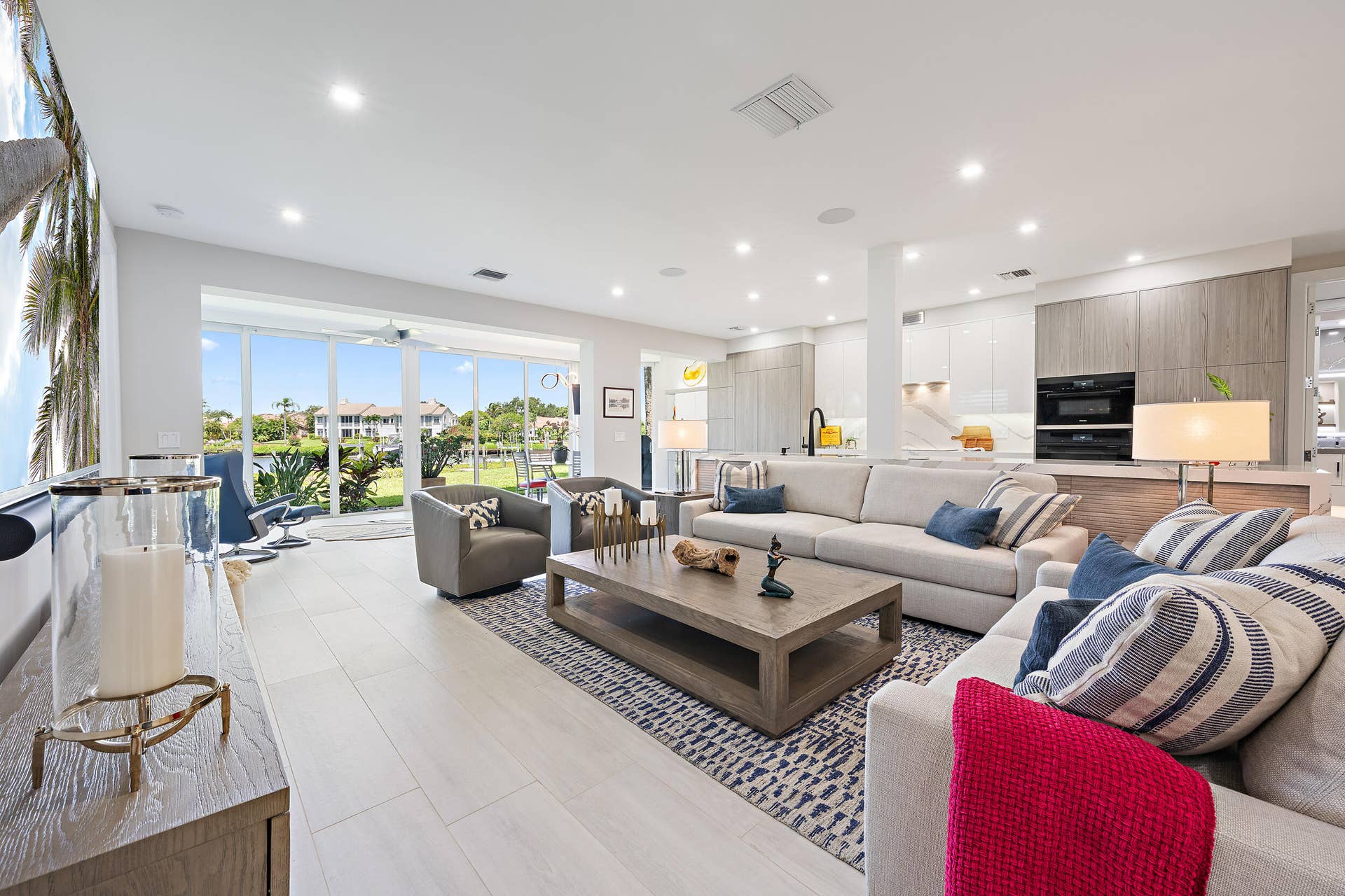 301 Captains Way, Jupiter, FL 33477 Living Room