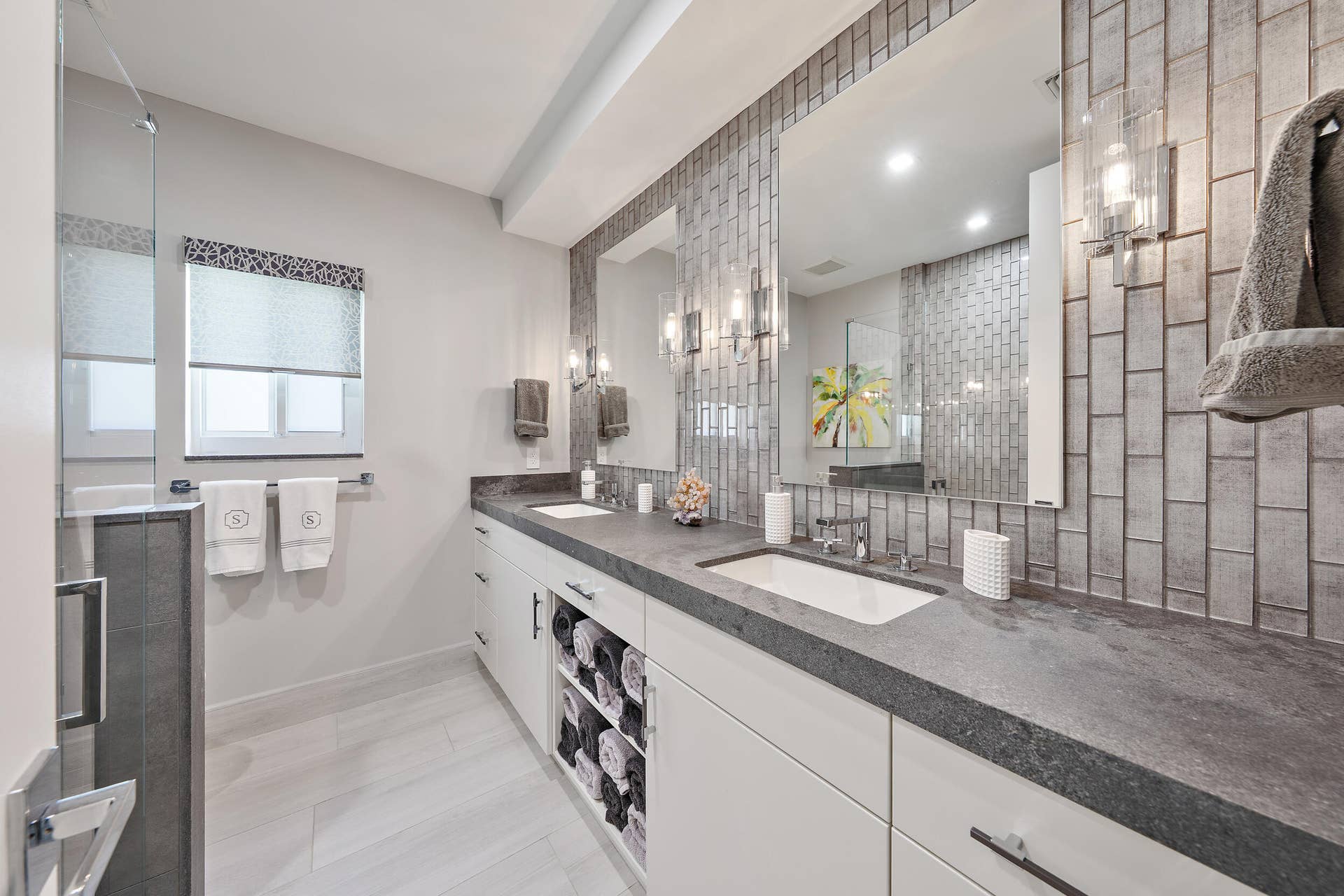 301 Captains Way, Jupiter, FL 33477 Guest Bathrhoom