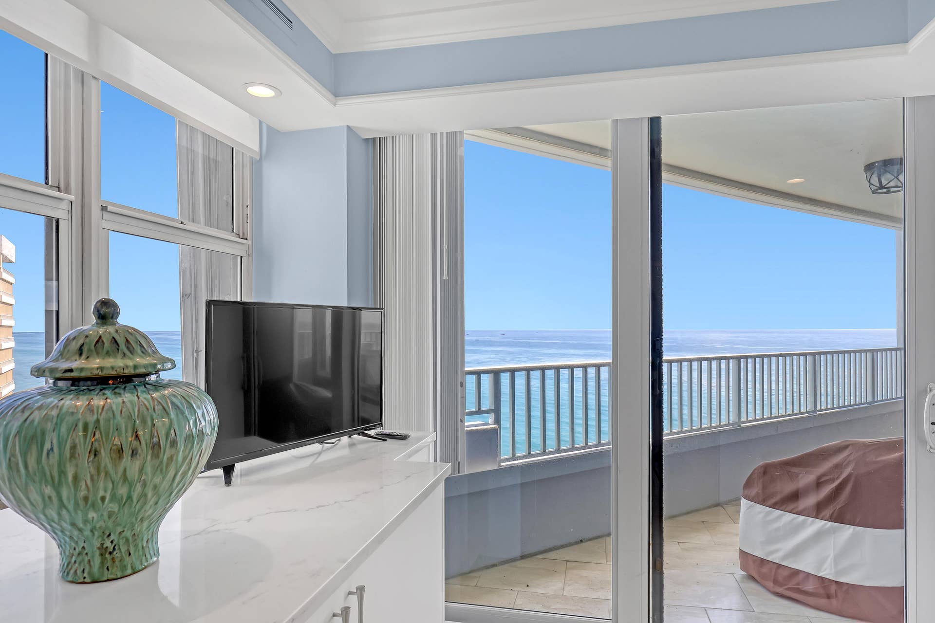 5200 N OCEAN Drive N, #1201, Singer Island, FL 33404 5200 N Ocean #1201 (12)