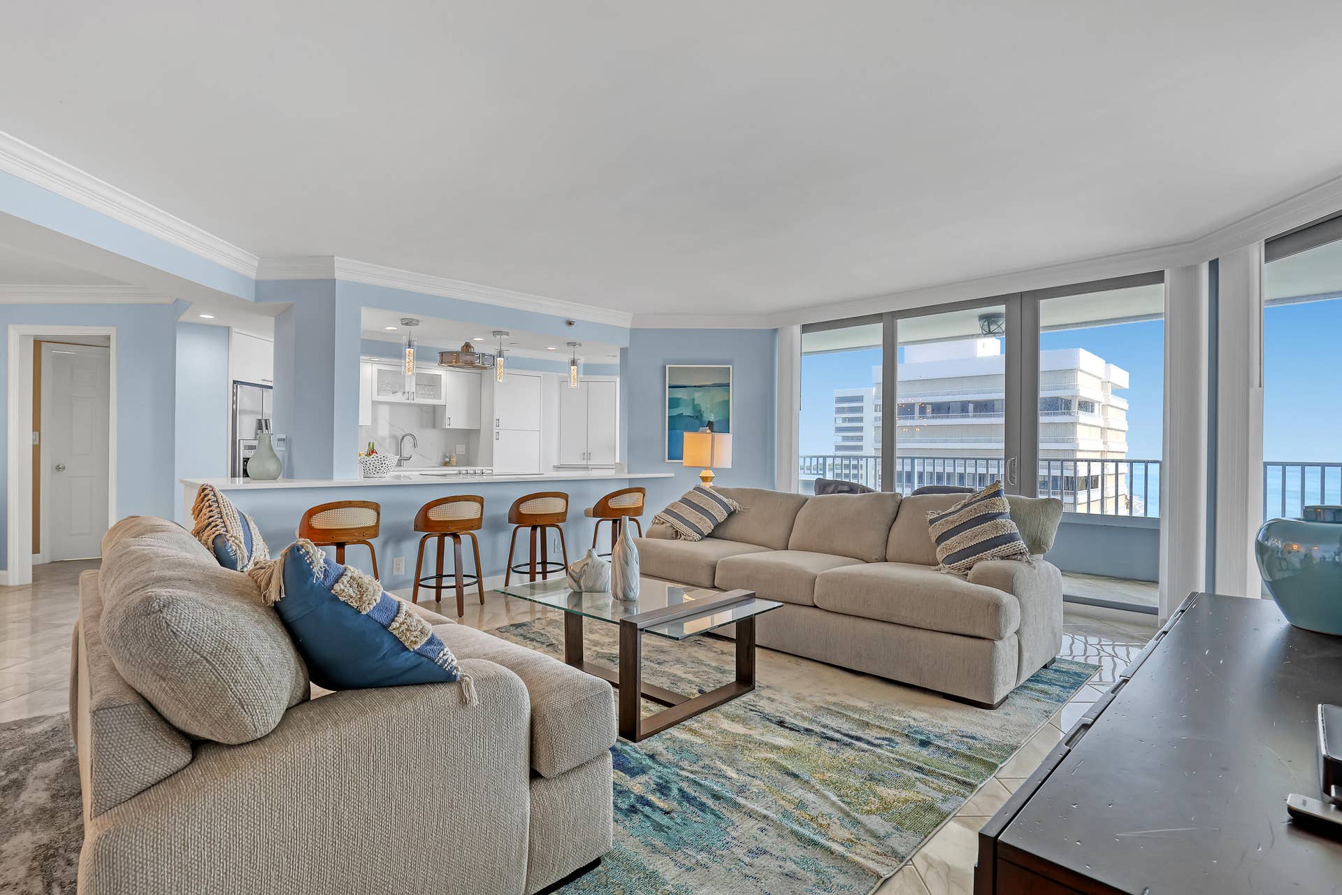 5200 N OCEAN Drive N, #1201, Singer Island, FL 33404 Living Room