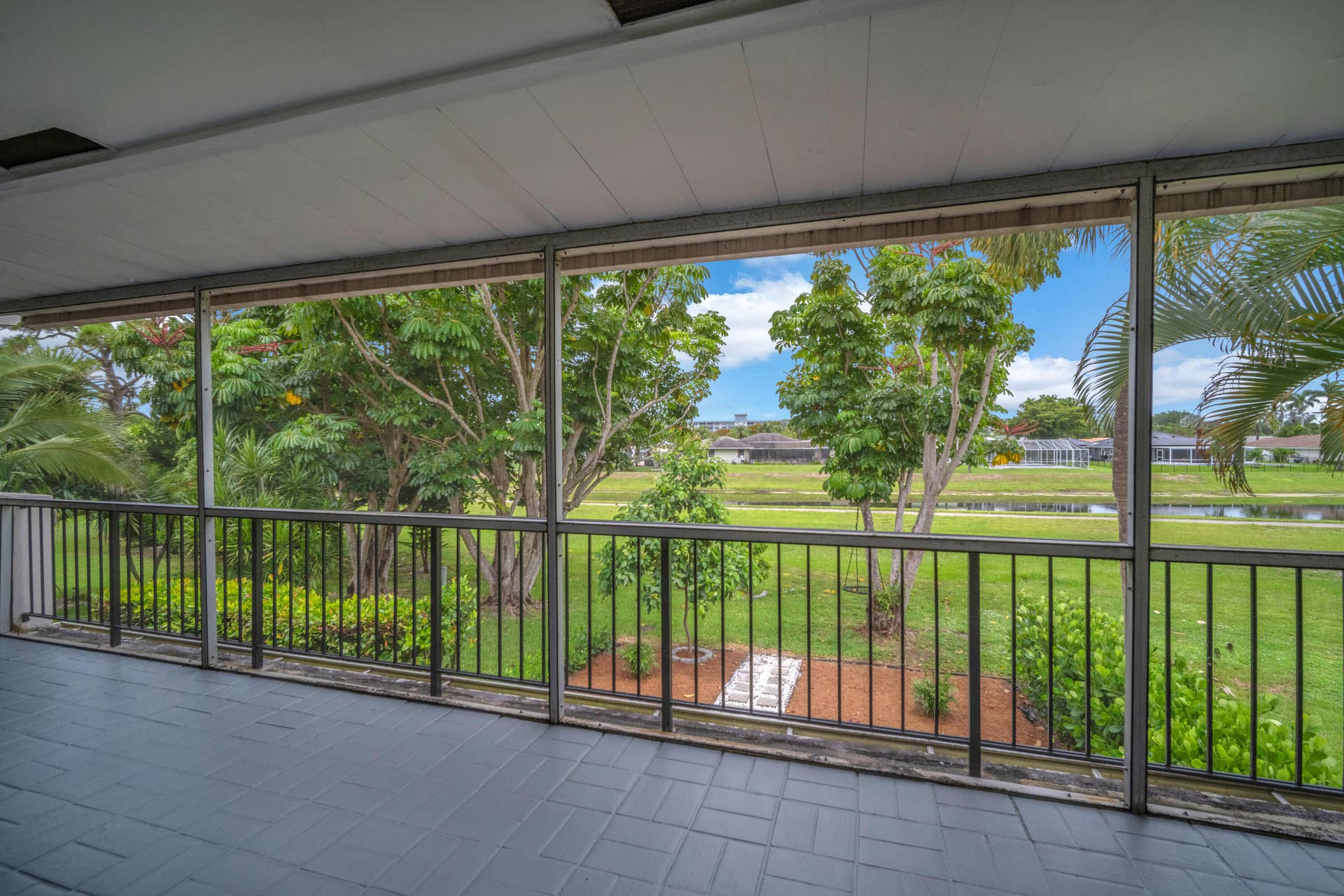 3119 N Palm Aire Balcony (5)