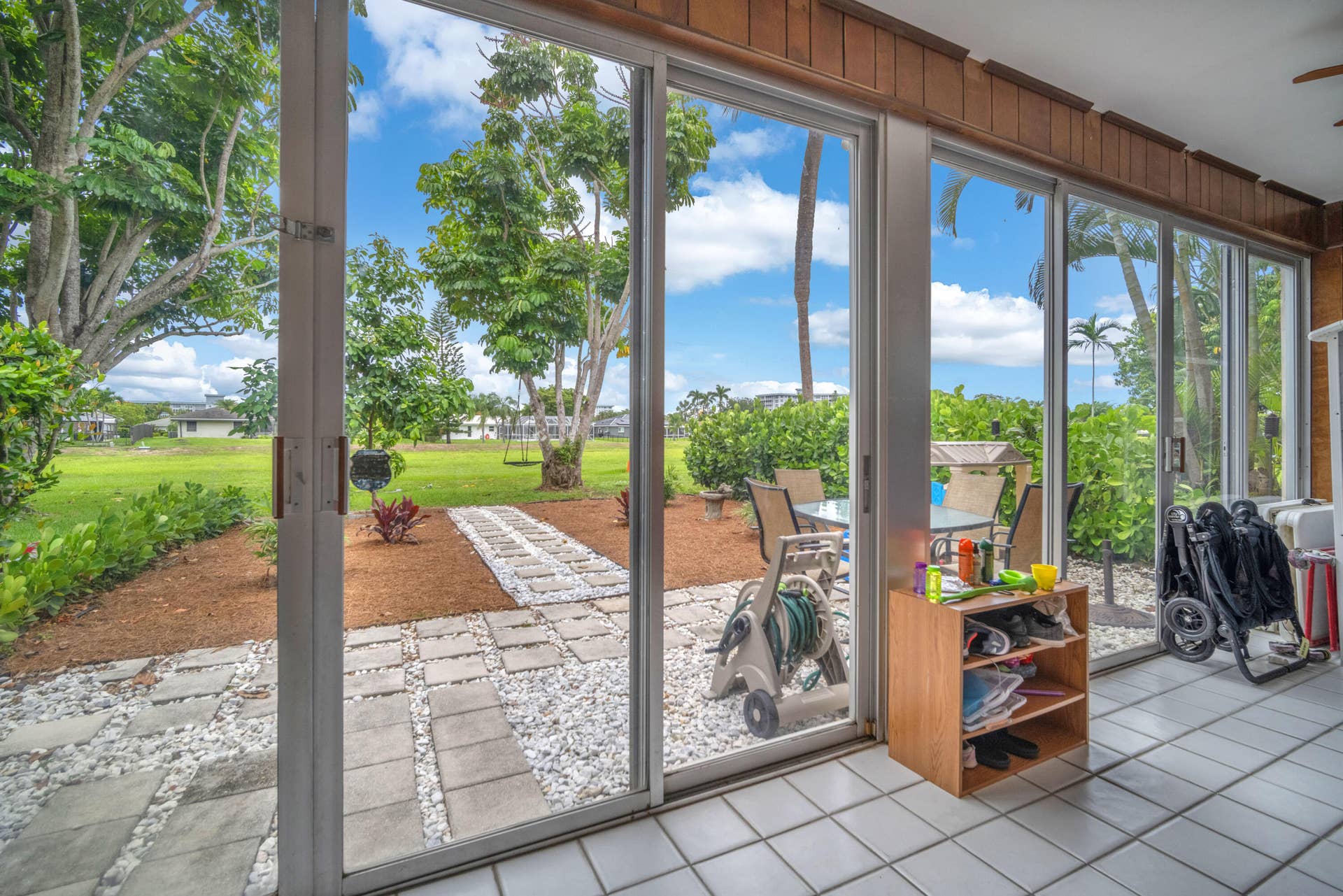 3119 N Palm Aire Patio (2)