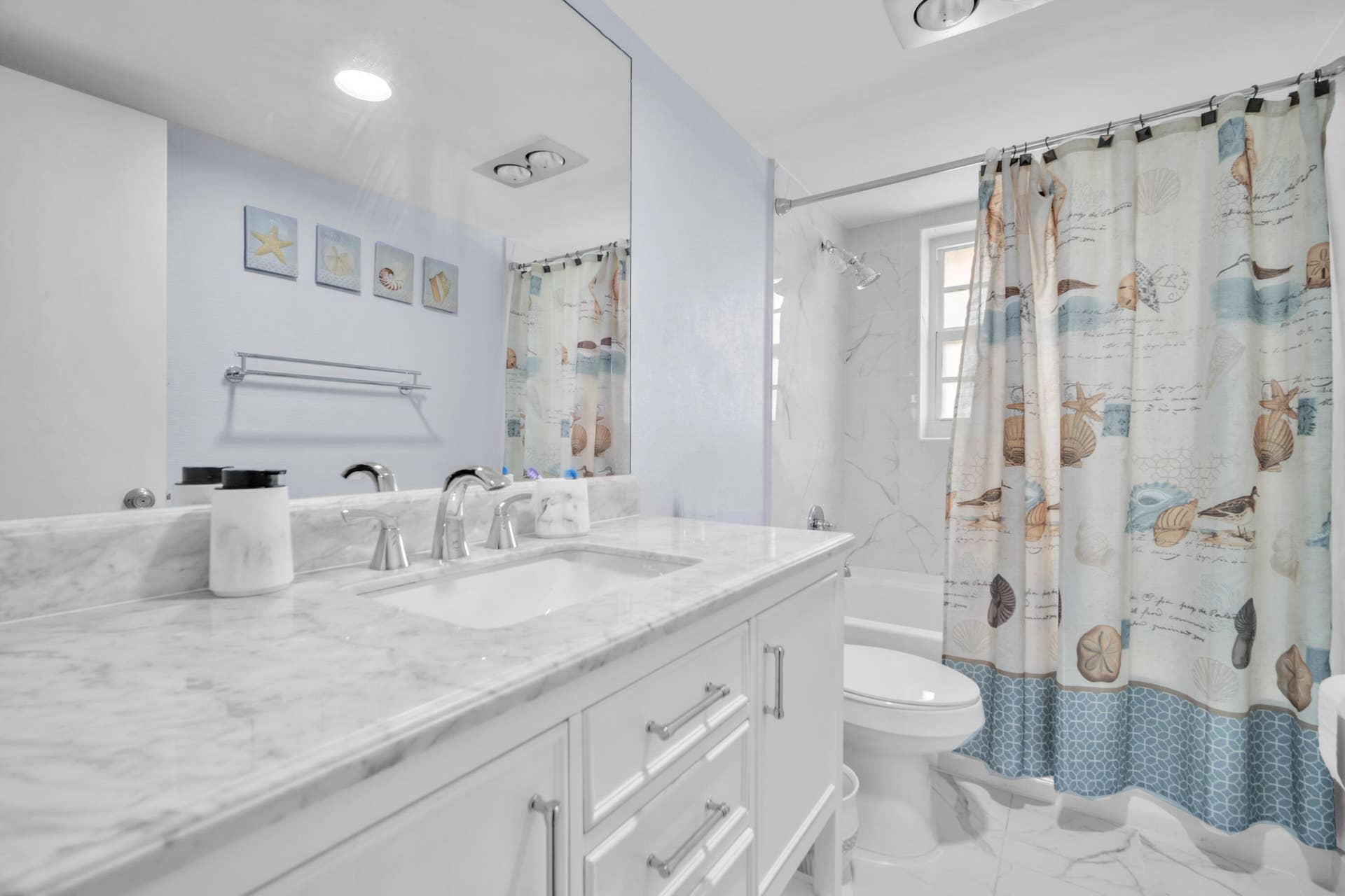 3119 N Palm Aire Bathroom