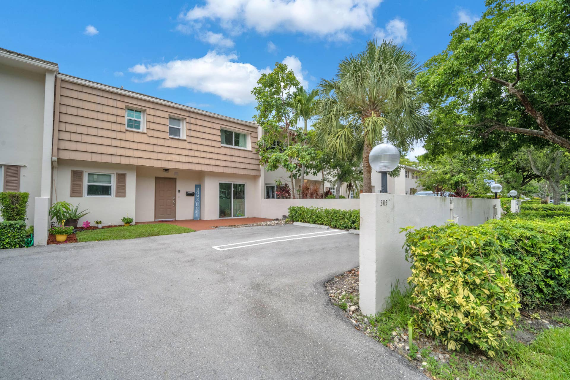 3119 N Palm Aire (26)