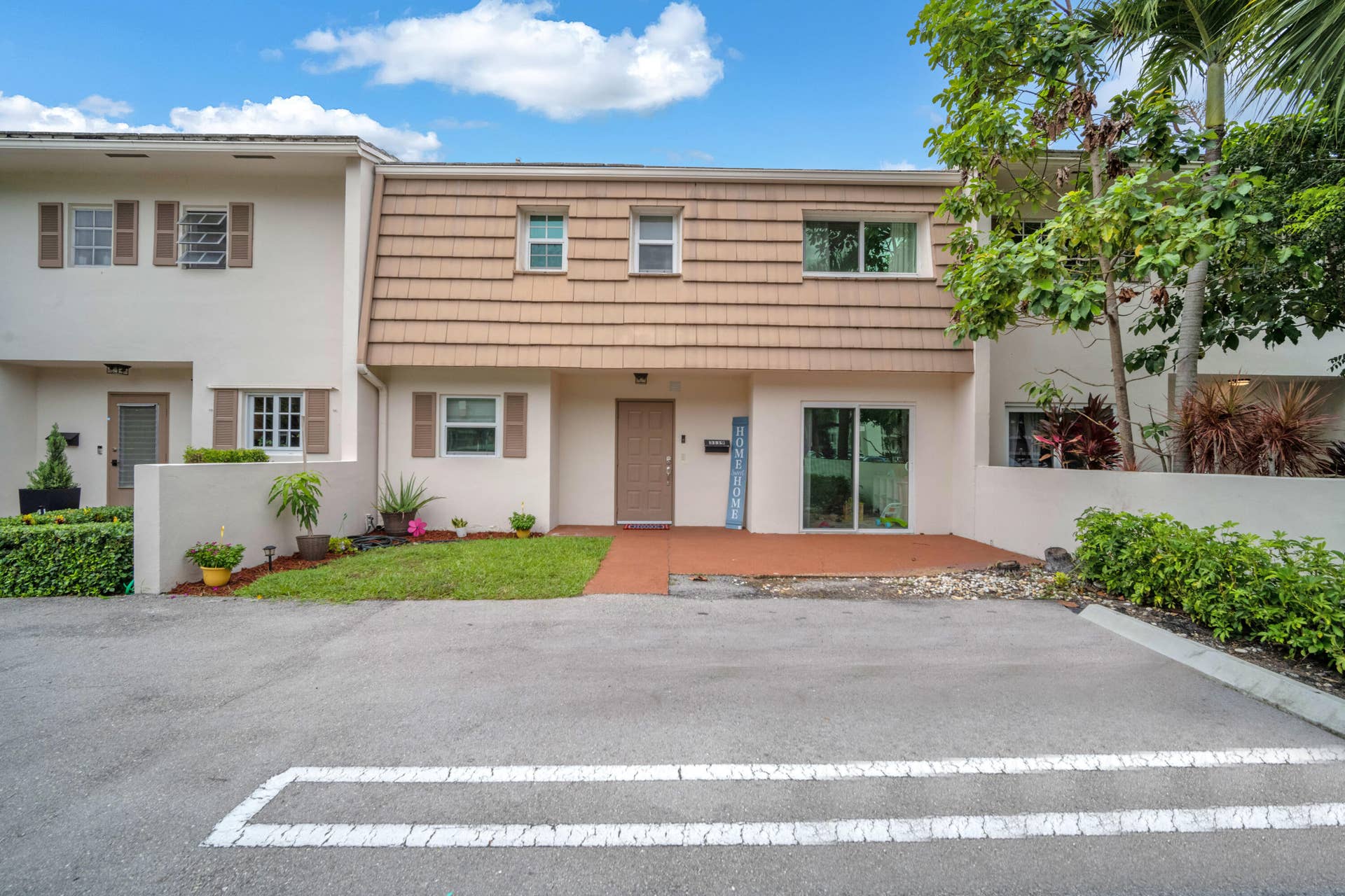 3119 N Palm Aire (28)