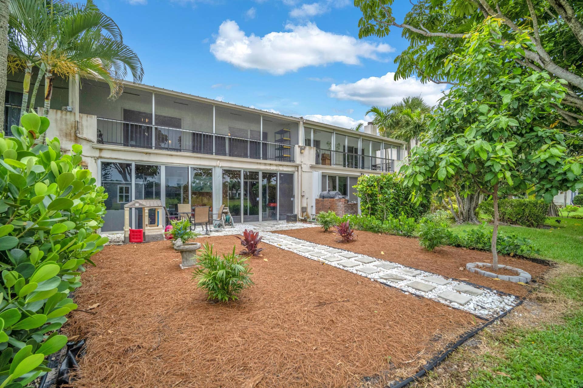 3119 N Palm Aire Backyard (5)