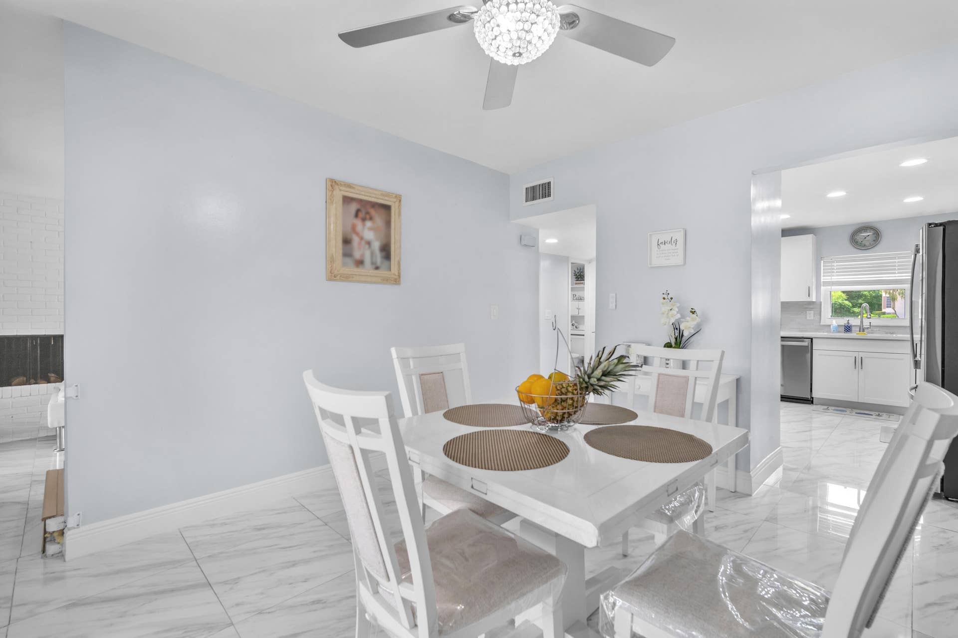 3119 N Palm Aire Dining (3)