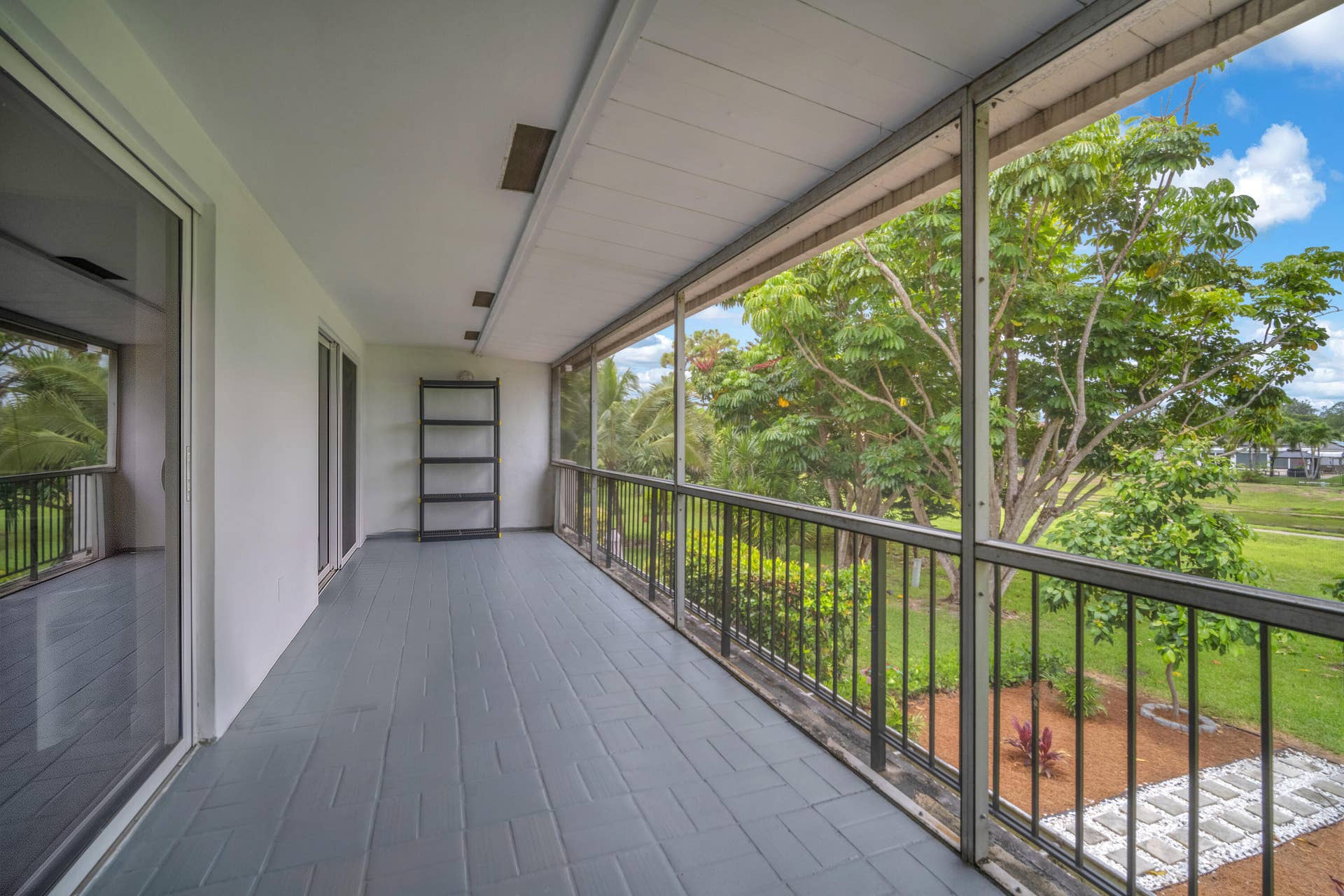 3119 N Palm Aire Balcony (3)