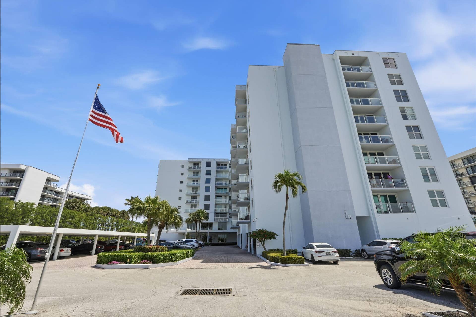 23-web-or-mls-the_patrician_amenities_23