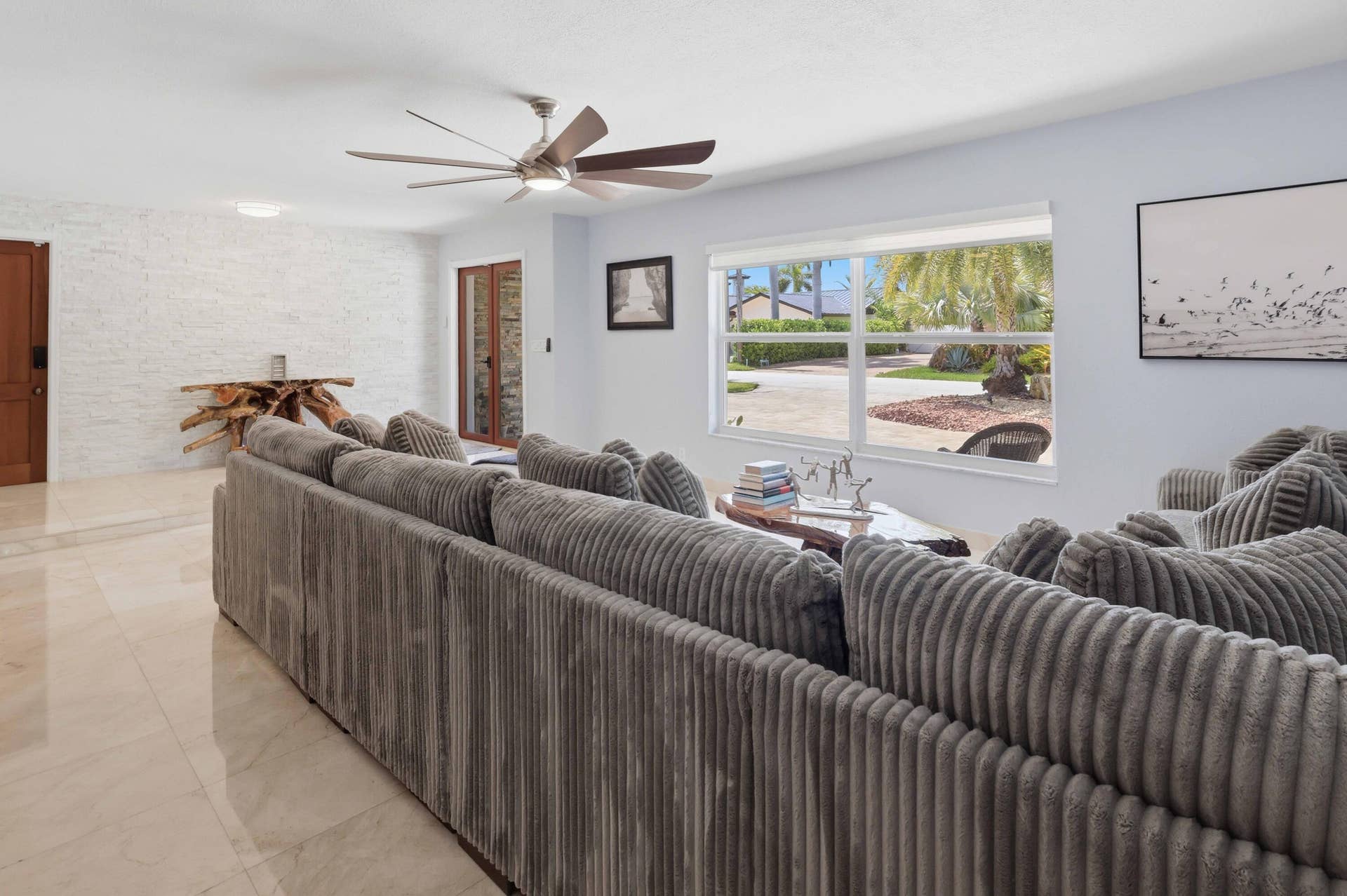 3316 NE 40TH Court, Fort Lauderdale, FL 33308 Living Room