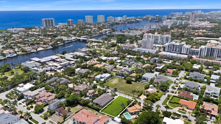 Property photo for 423 NE 3rd Street, Boca Raton, FL