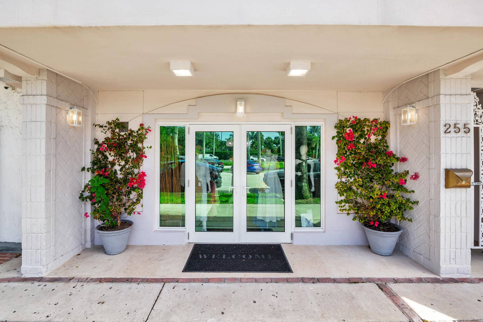 255 Royal Poinciana Way, Palm Beach, Palm Beach, FL 33480 3-low-4