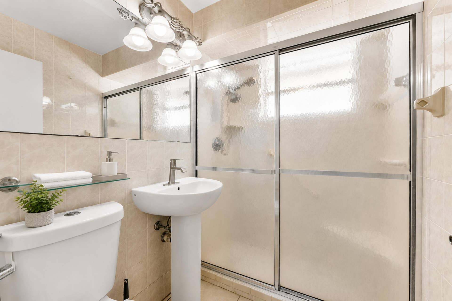 425 CHURCHILL Road, West Palm Beach, FL 33405 17