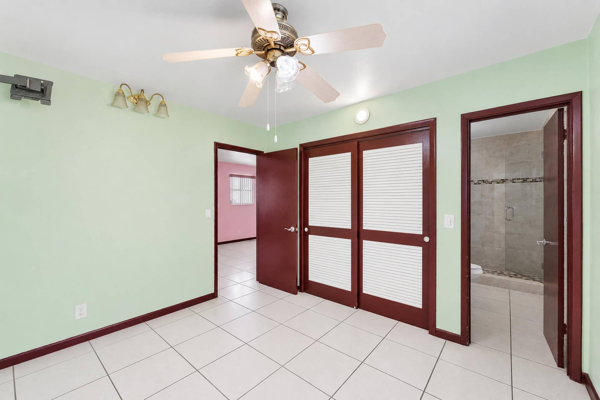 425 CHURCHILL Road, West Palm Beach, FL 33405 16
