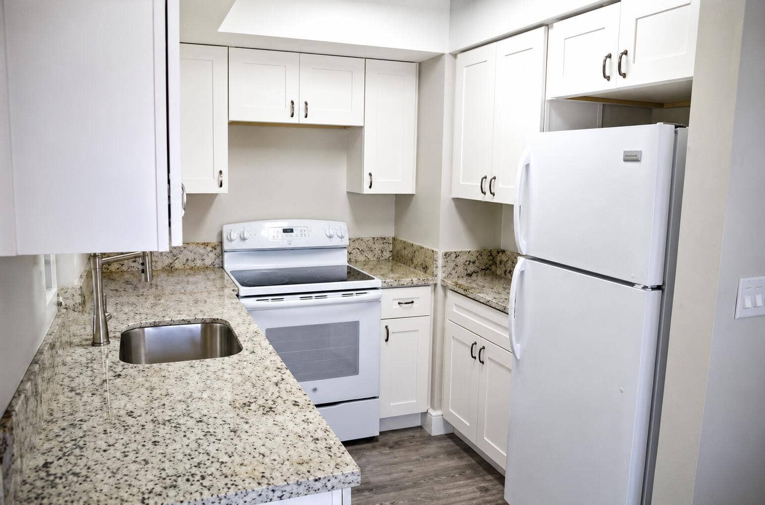 2120 NE 41st Street, #D, Lighthouse Point, Lighthouse Point, FL 33064 New kitchen with granite counters