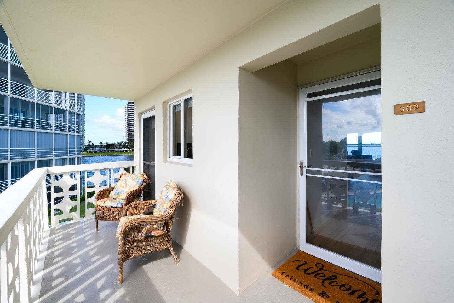 52 Yacht Club Drive, #309, North Palm Beach, FL 33408 52 Yacht Club Dr Apt 309 North-large-009