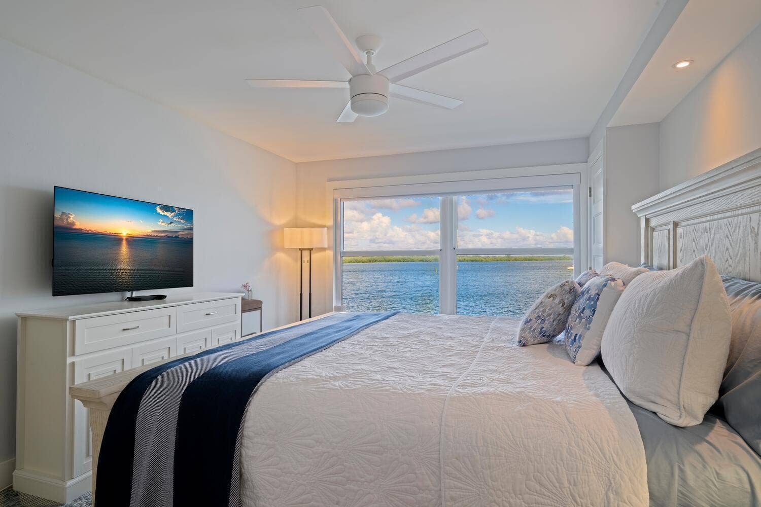 52 Yacht Club Drive, #309, North Palm Beach, FL 33408 52 Yacht Club Dr Apt 309 North-large-025