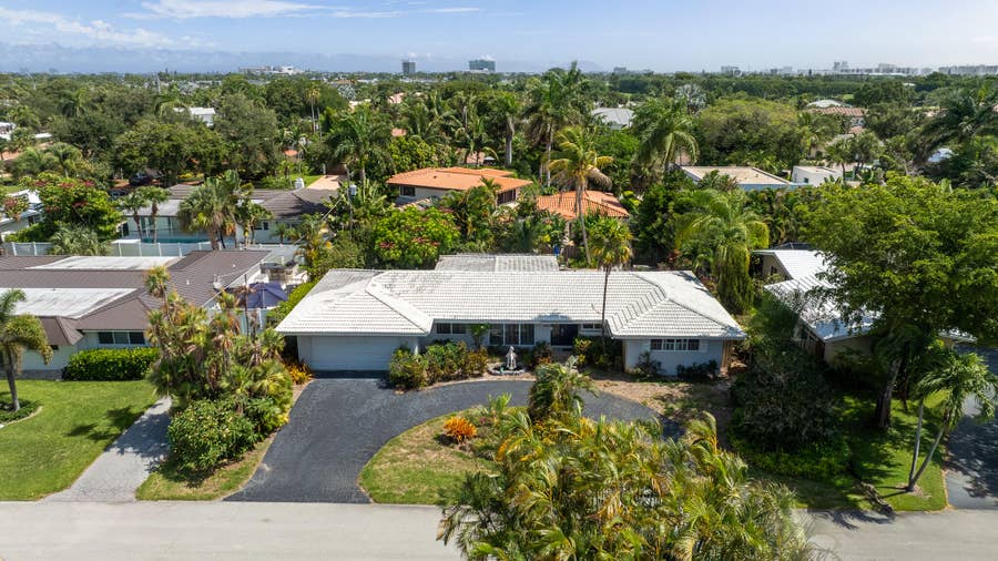 Property photo for 2625 NE 35th Street, Fort Lauderdale, FL