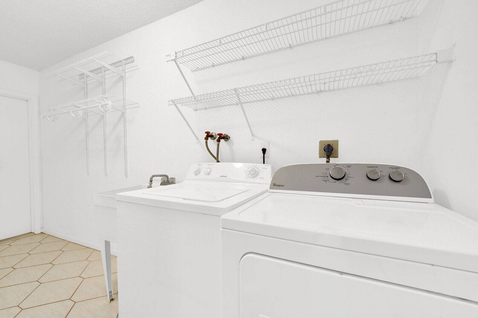 8799 Sonoma Lake Boulevard, Boca Raton, FL 33434 Indoor Laundry Room