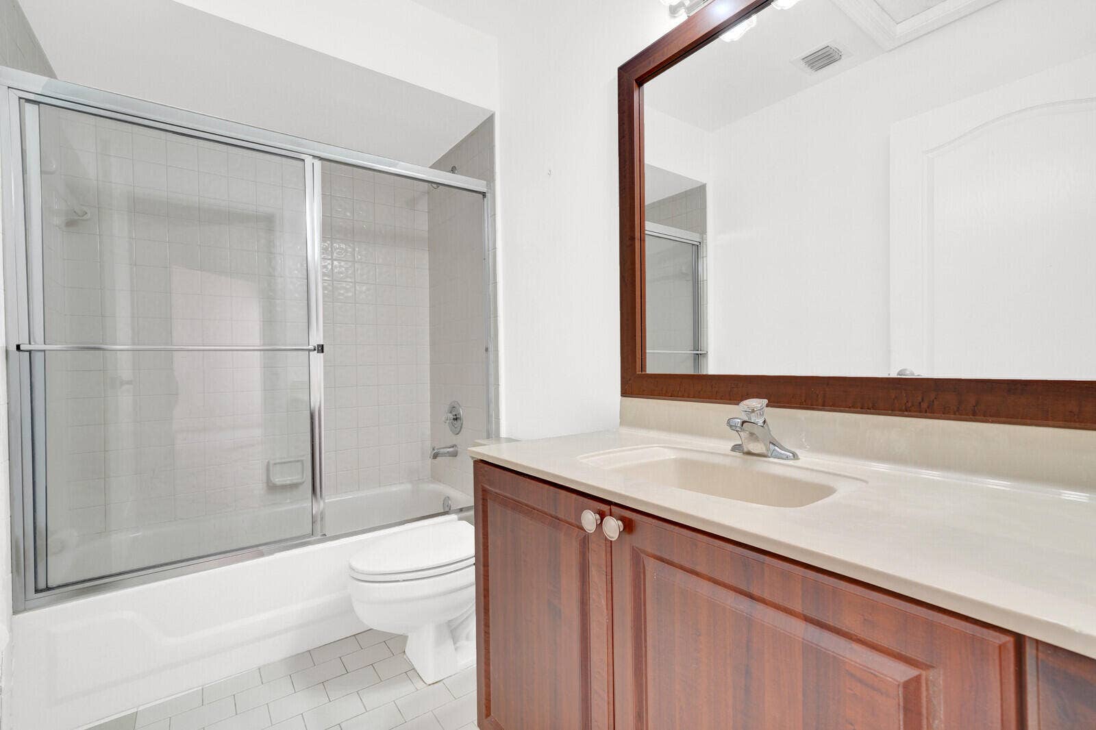 8799 Sonoma Lake Boulevard, Boca Raton, FL 33434 Guest Bathroom
