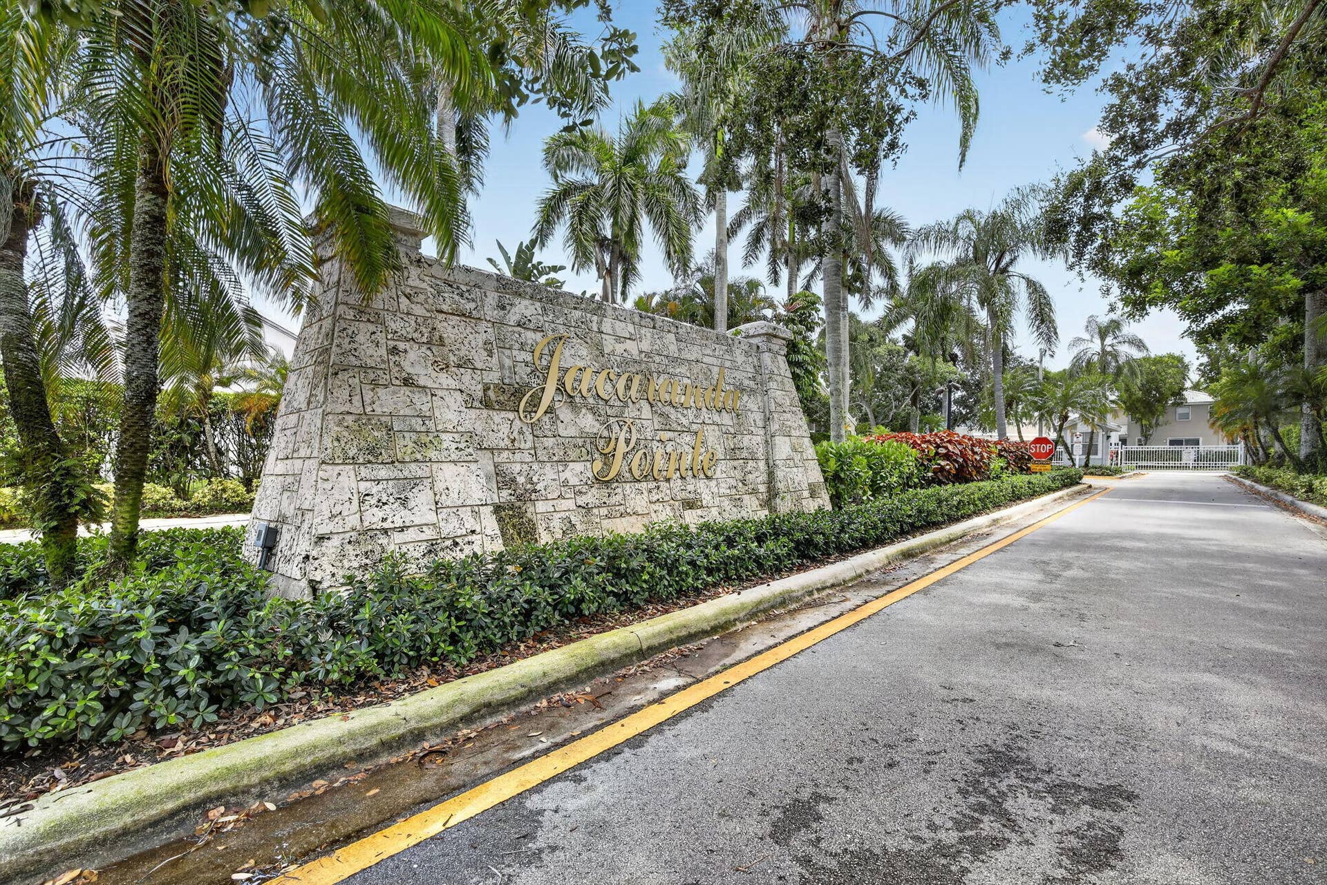 9444 NW 8th Circle, Plantation, FL 33324 46-web-or-mls-_A7A0677